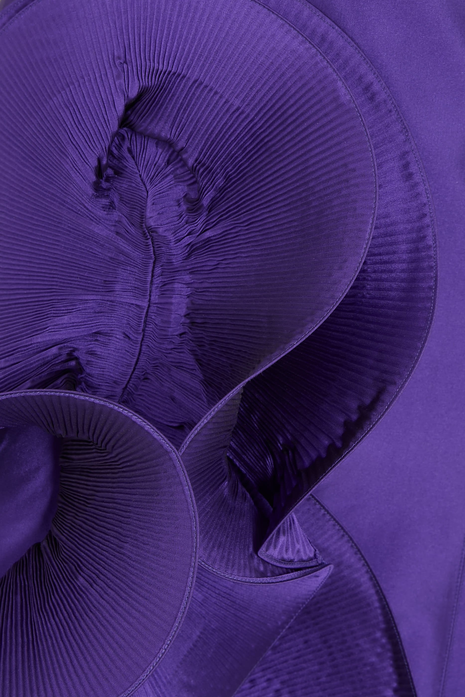 فستان سهرة سكالبت بطول الأرضية