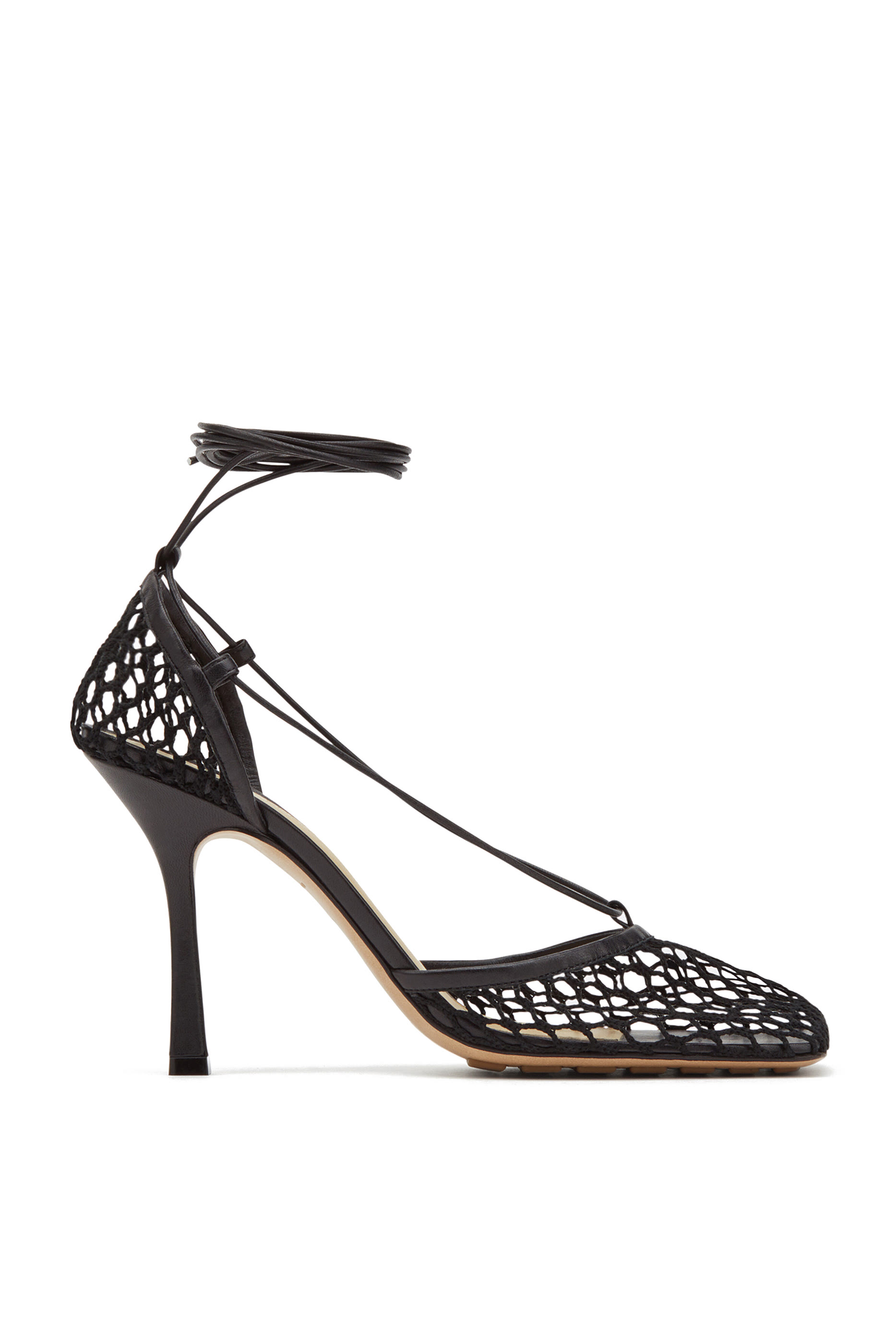 حذاء كلاسيكي بقماش شبكي مطاطي