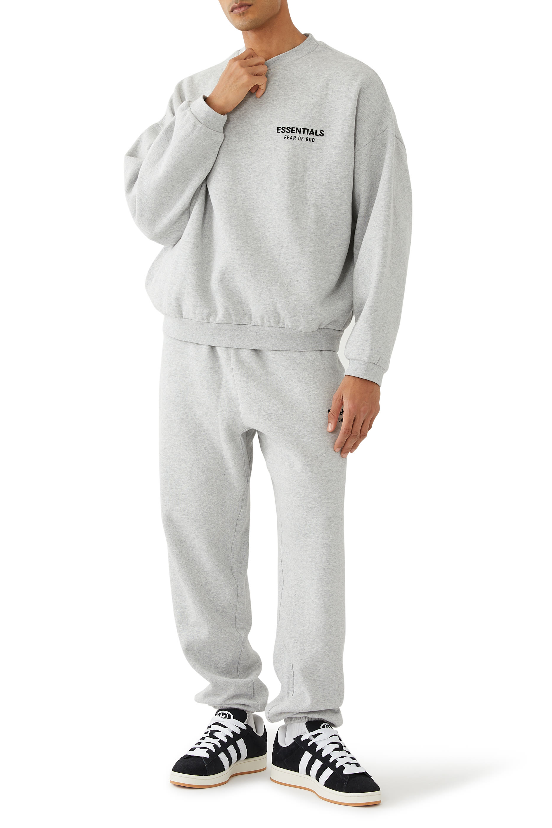 سويت شيرت بياقة ضيقة صوف