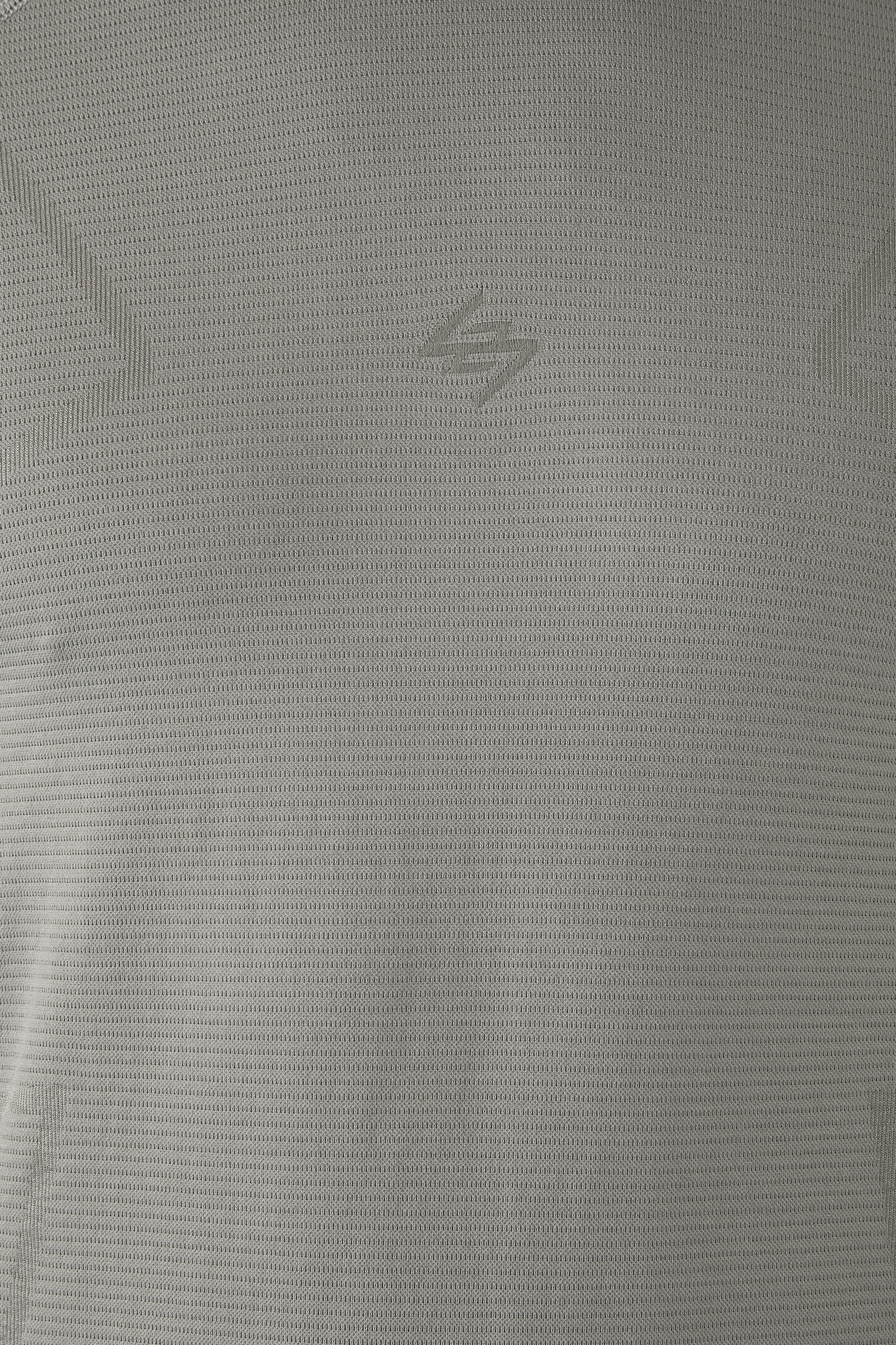 تيشيرت أب رايزينغ بأكمام طويلة بلا حياكة