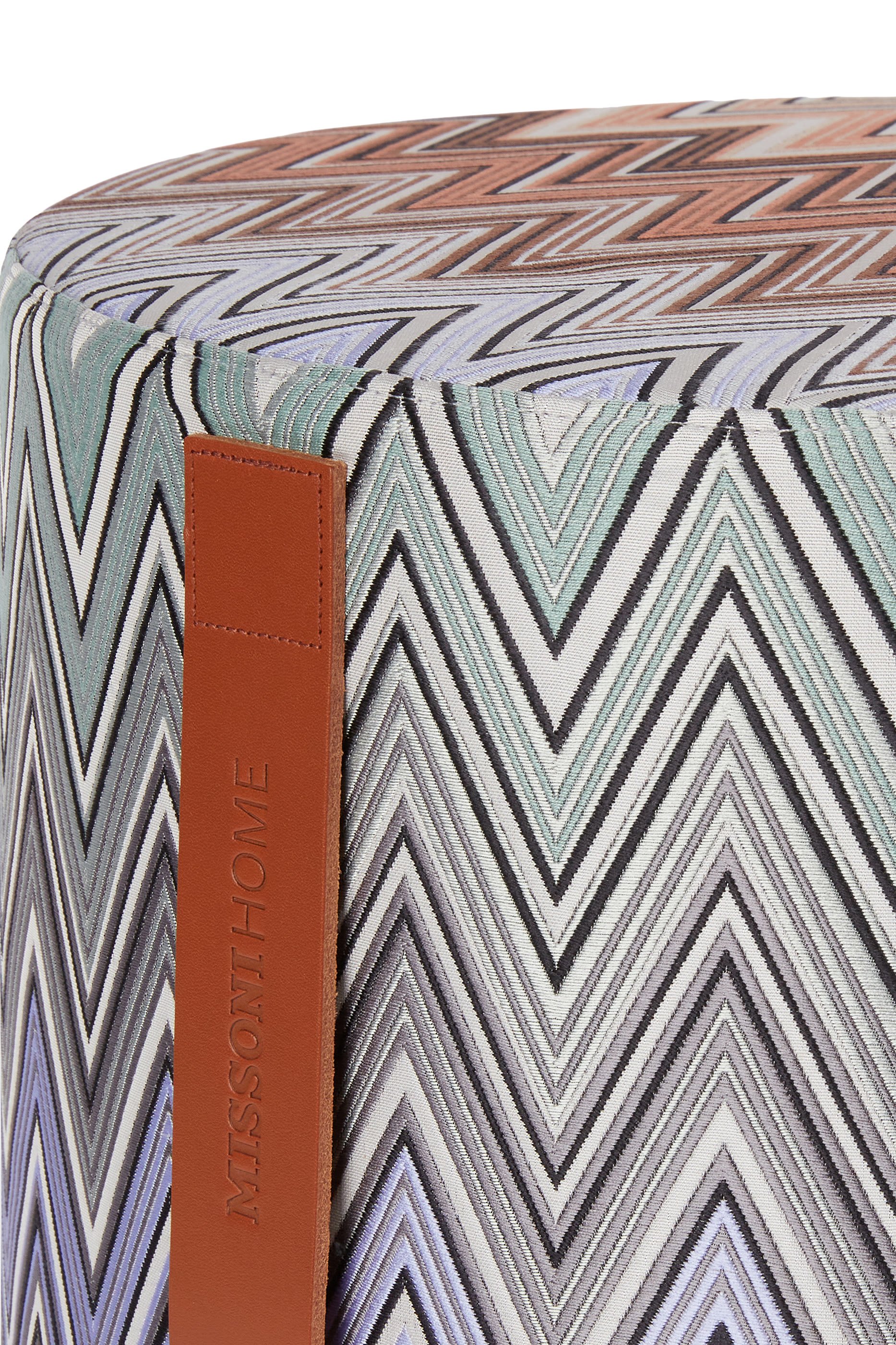 بوف برمنغهام بتصميم اسطواني