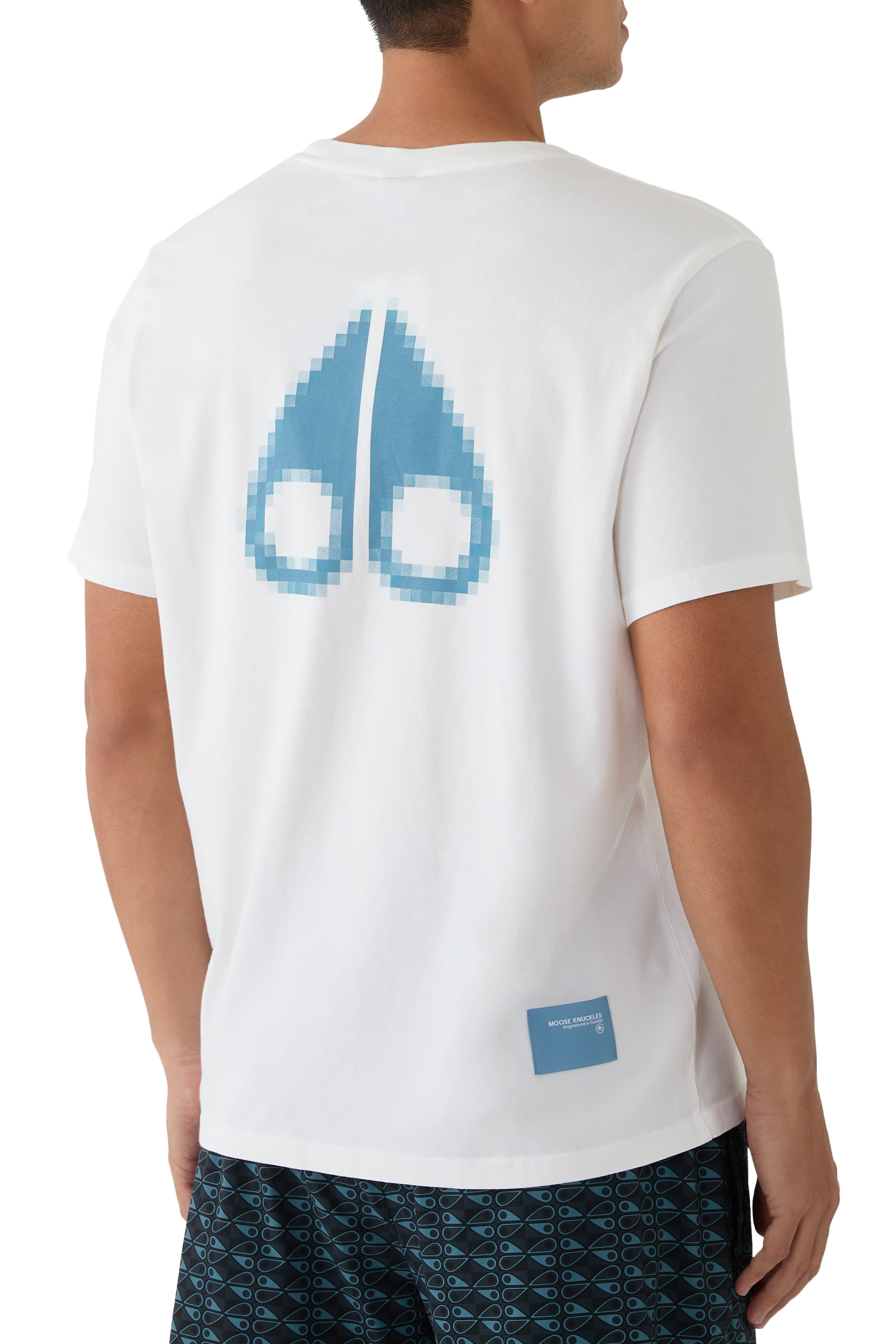 تيشيرت بشعار الماركة