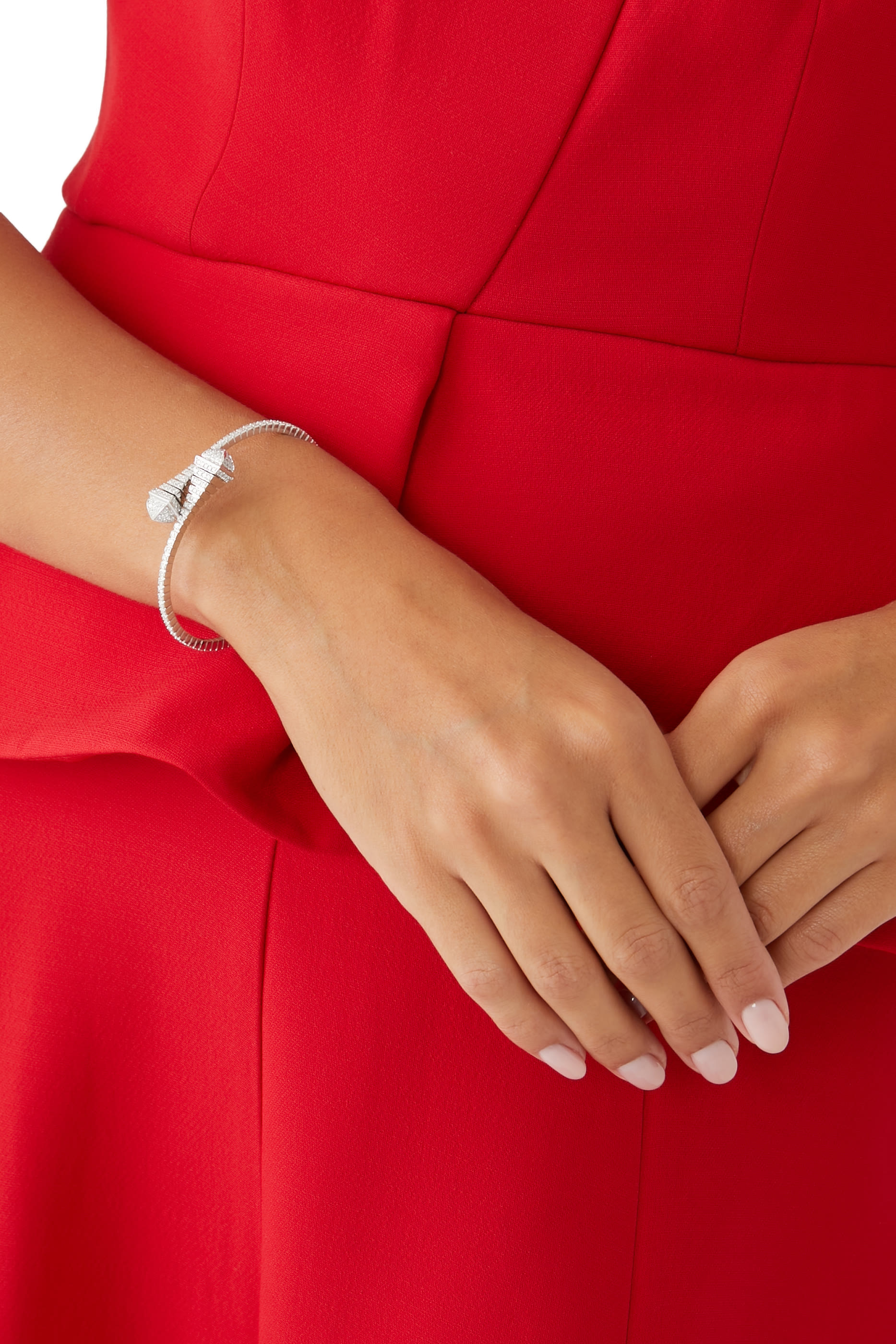 سوار كليو ريف رفيع سهل الارتداء مرصع بالماس ذهب أبيض عيار 18