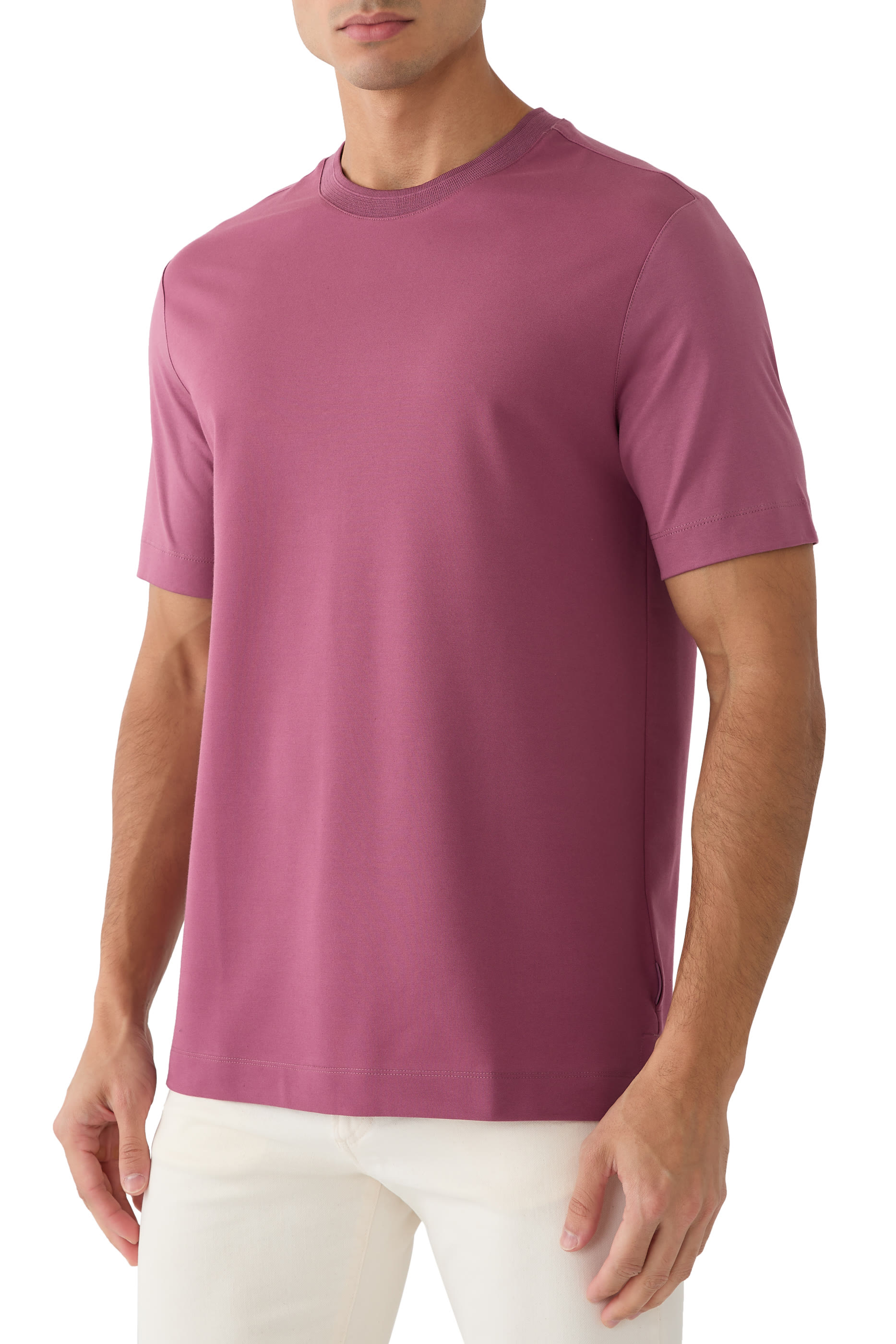 تيشيرت بأكمام قصيرة