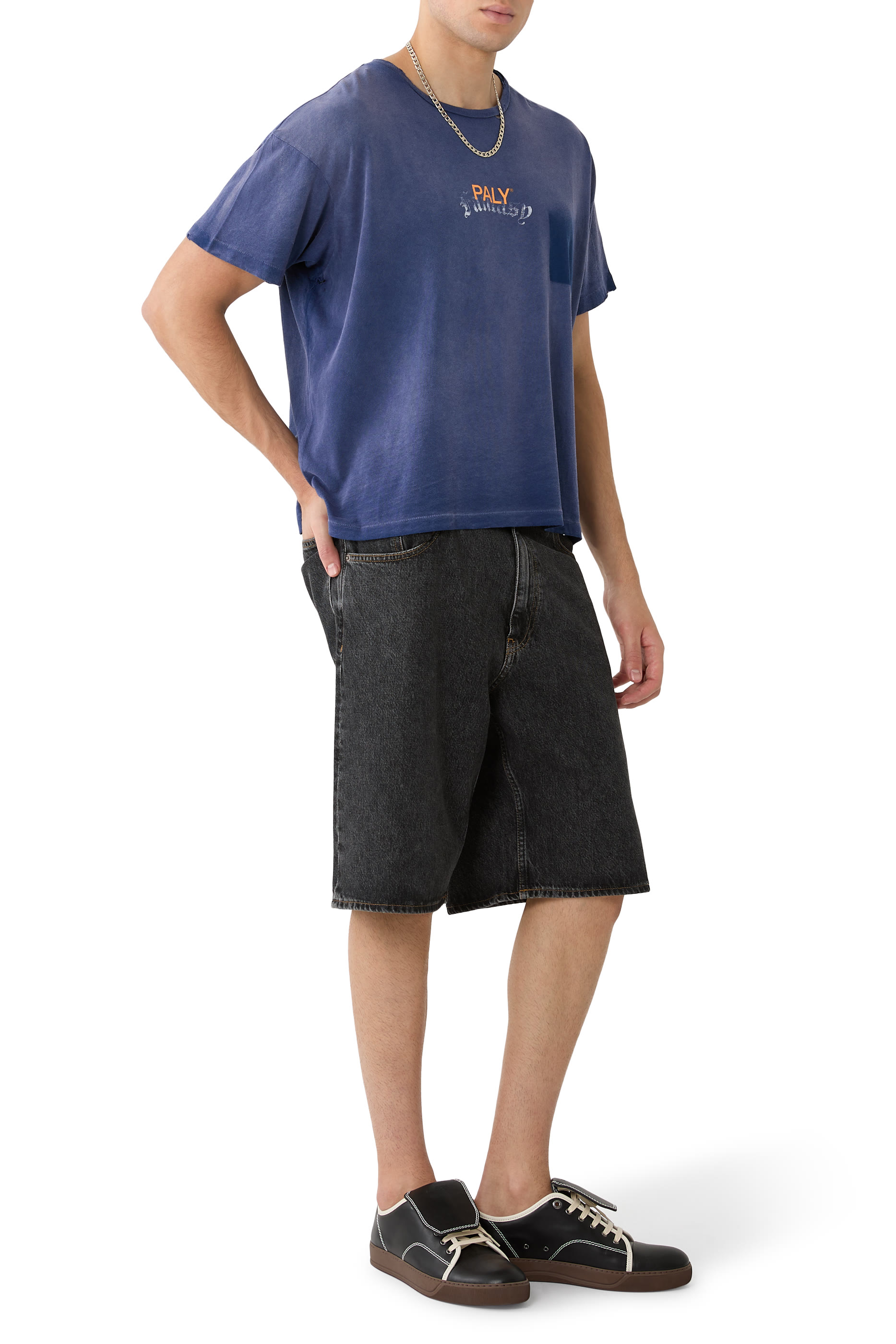 تيشيرت بشعار الماركة