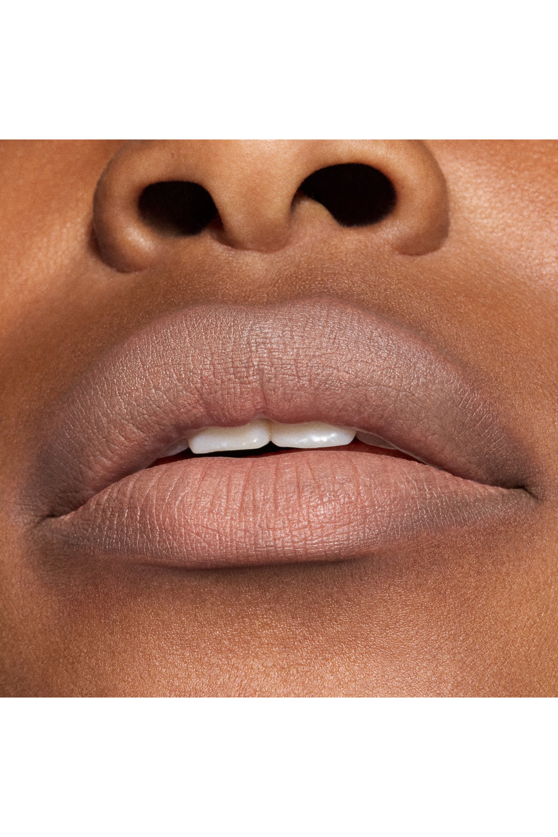 أحمر شفاه باودر كيس هايزي غير لامع