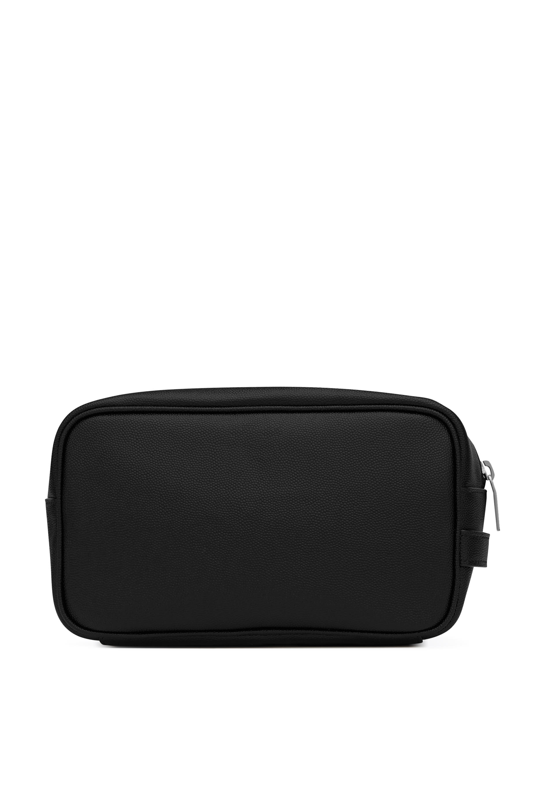 حقيبة صغيرة لمستلزمات العناية الشخصية