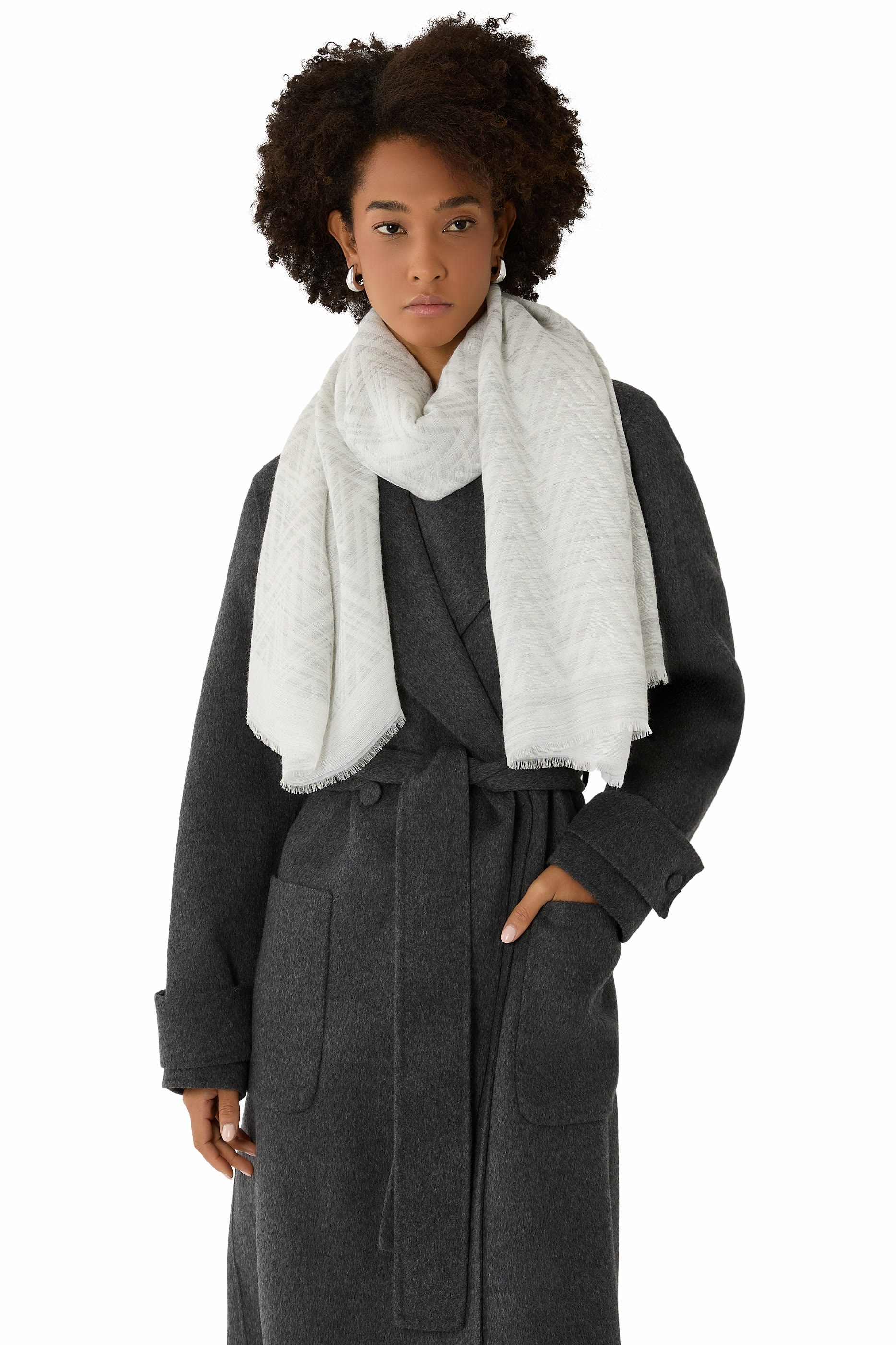 وشاح منسوج بنقشة خطوط متعرجة شيفرون