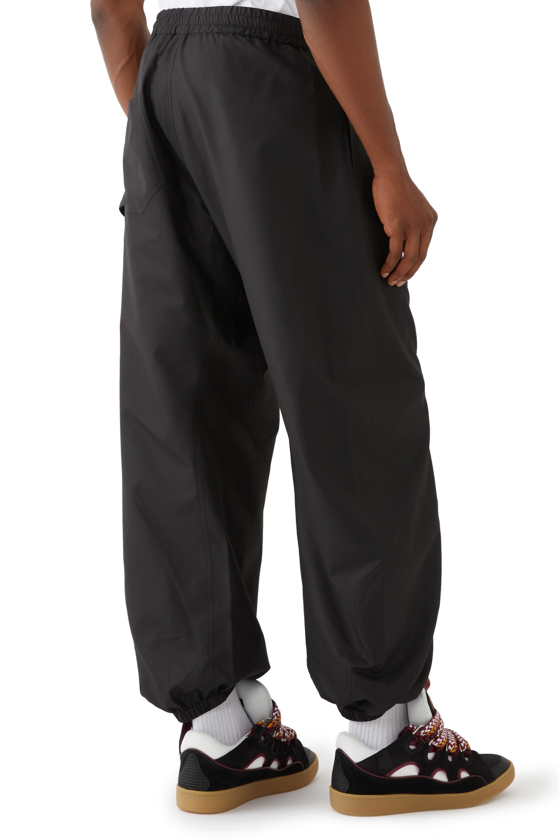 بنطال رياضي تويستد بتطريز شعار المرساة