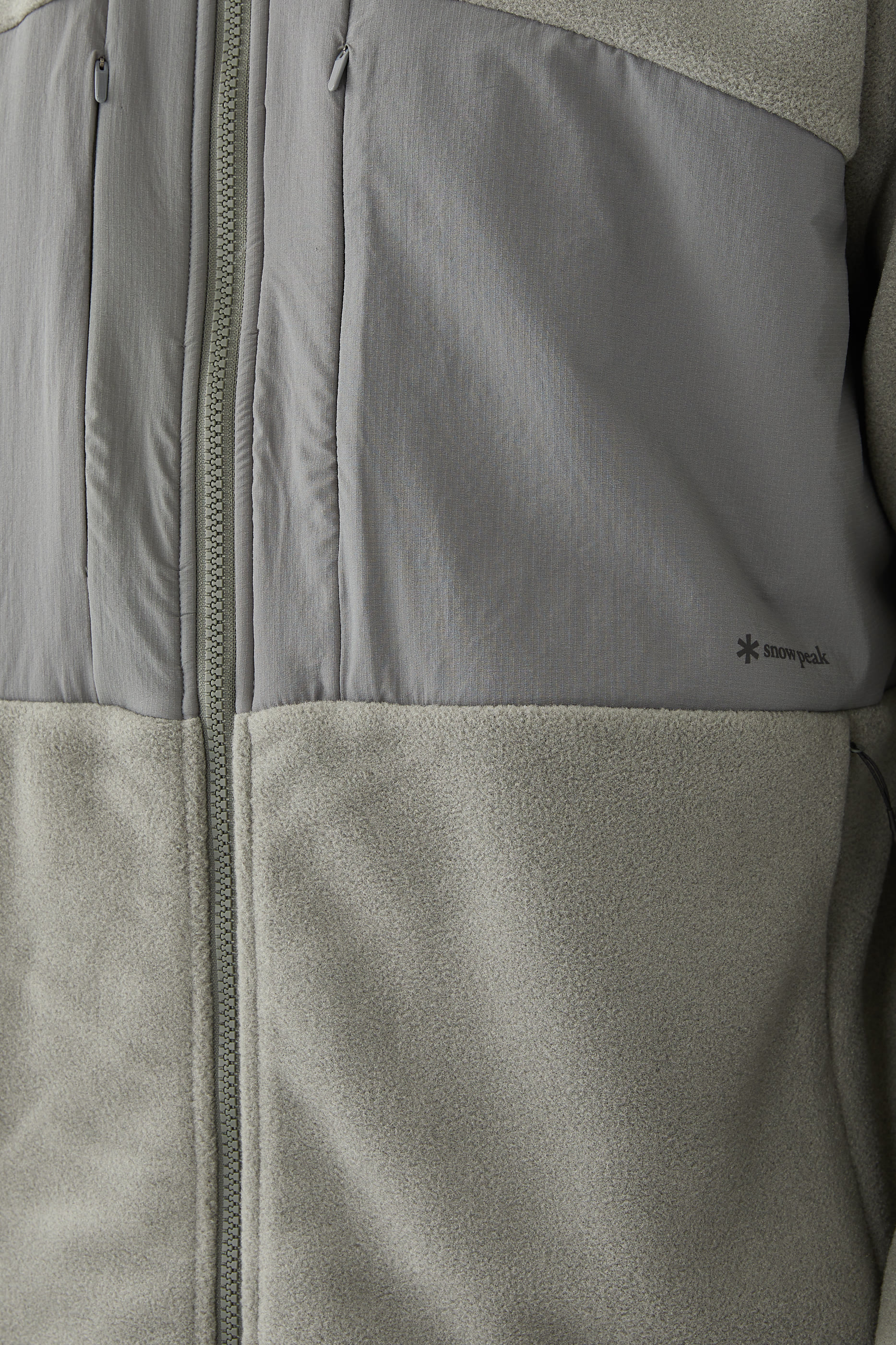 جاكيت صوف بوجهين