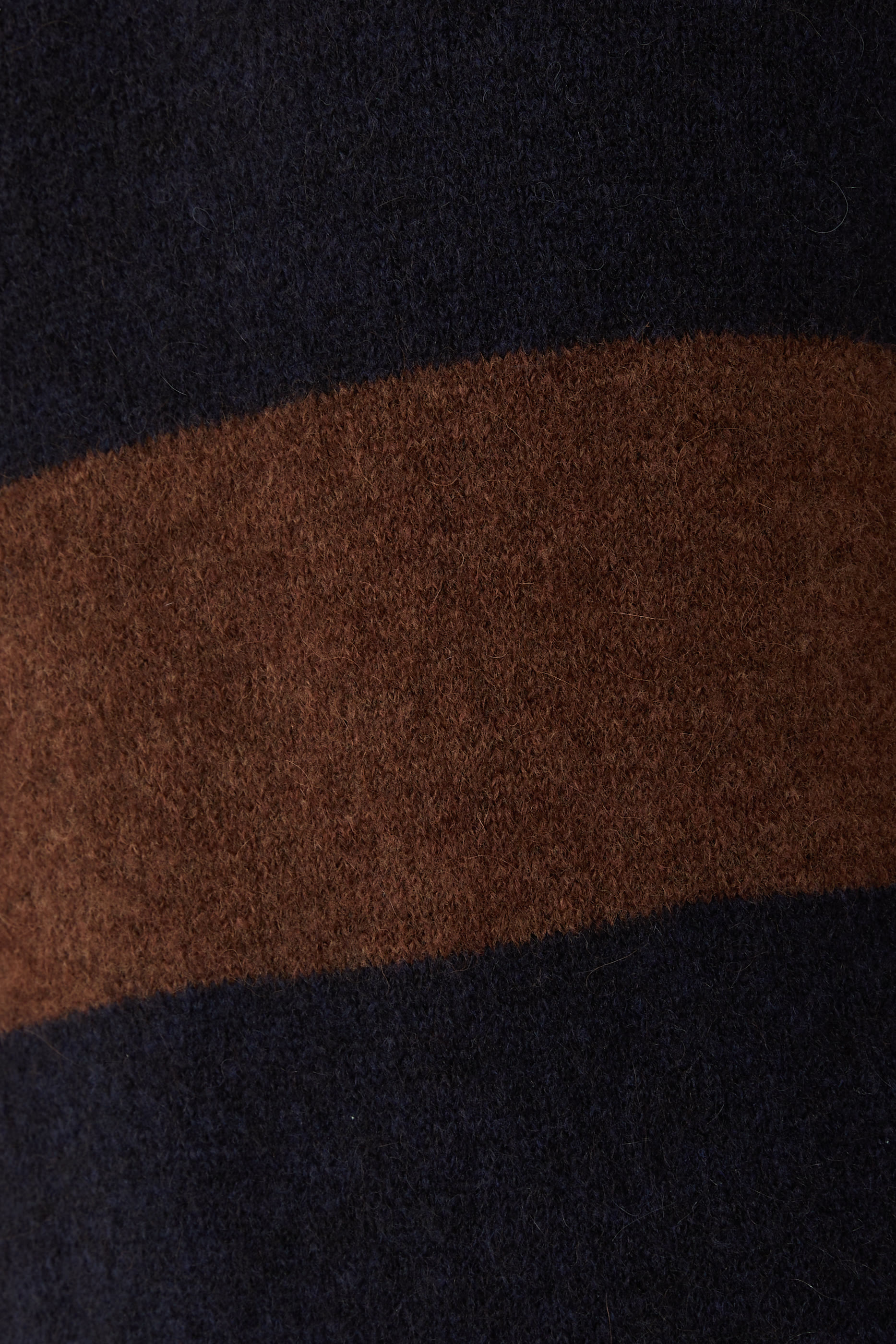  كنزة ألباين منسوجة