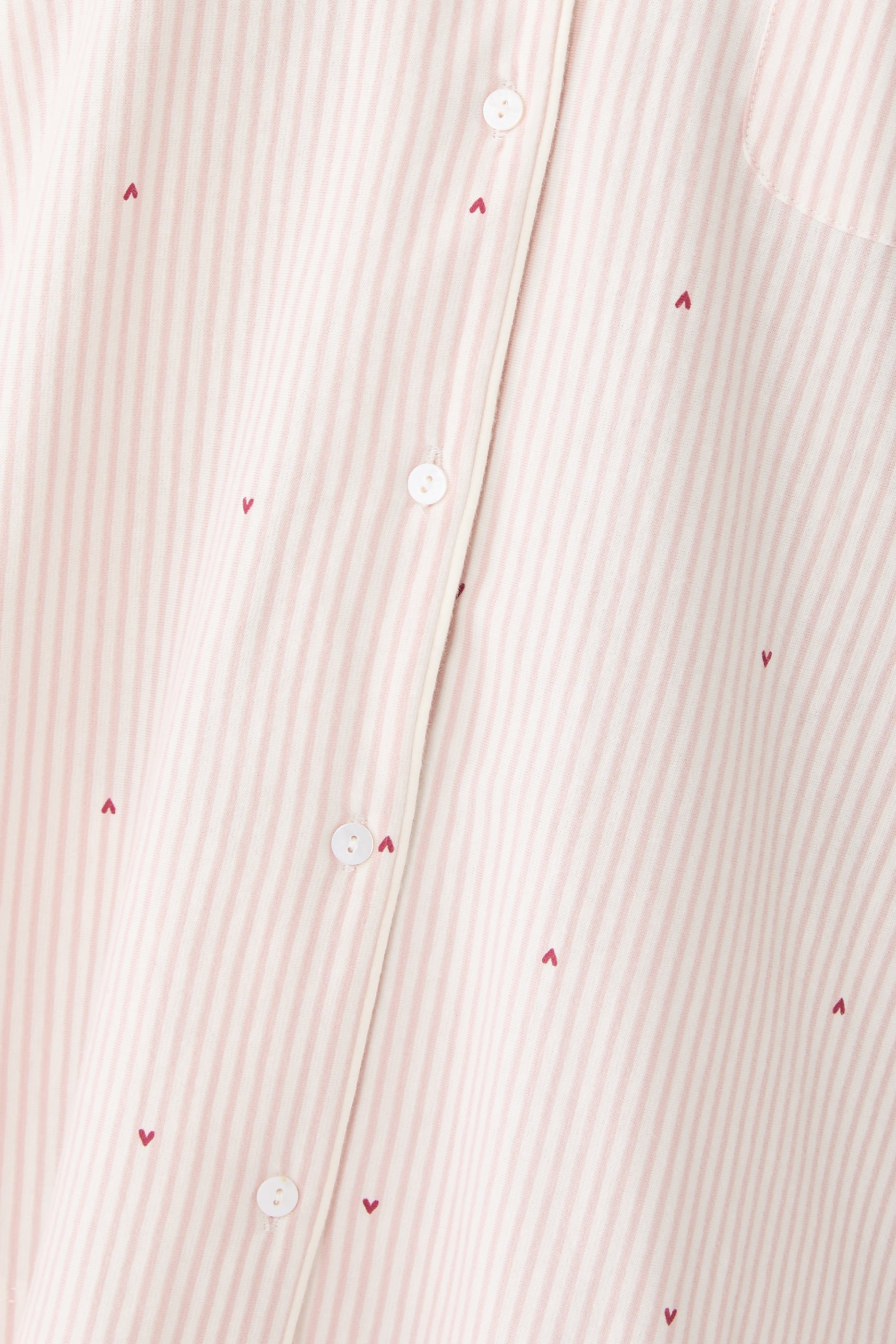 طقم بيجامة كلاسيكية مخططة بنقشة قلوب، قطن عضوي 