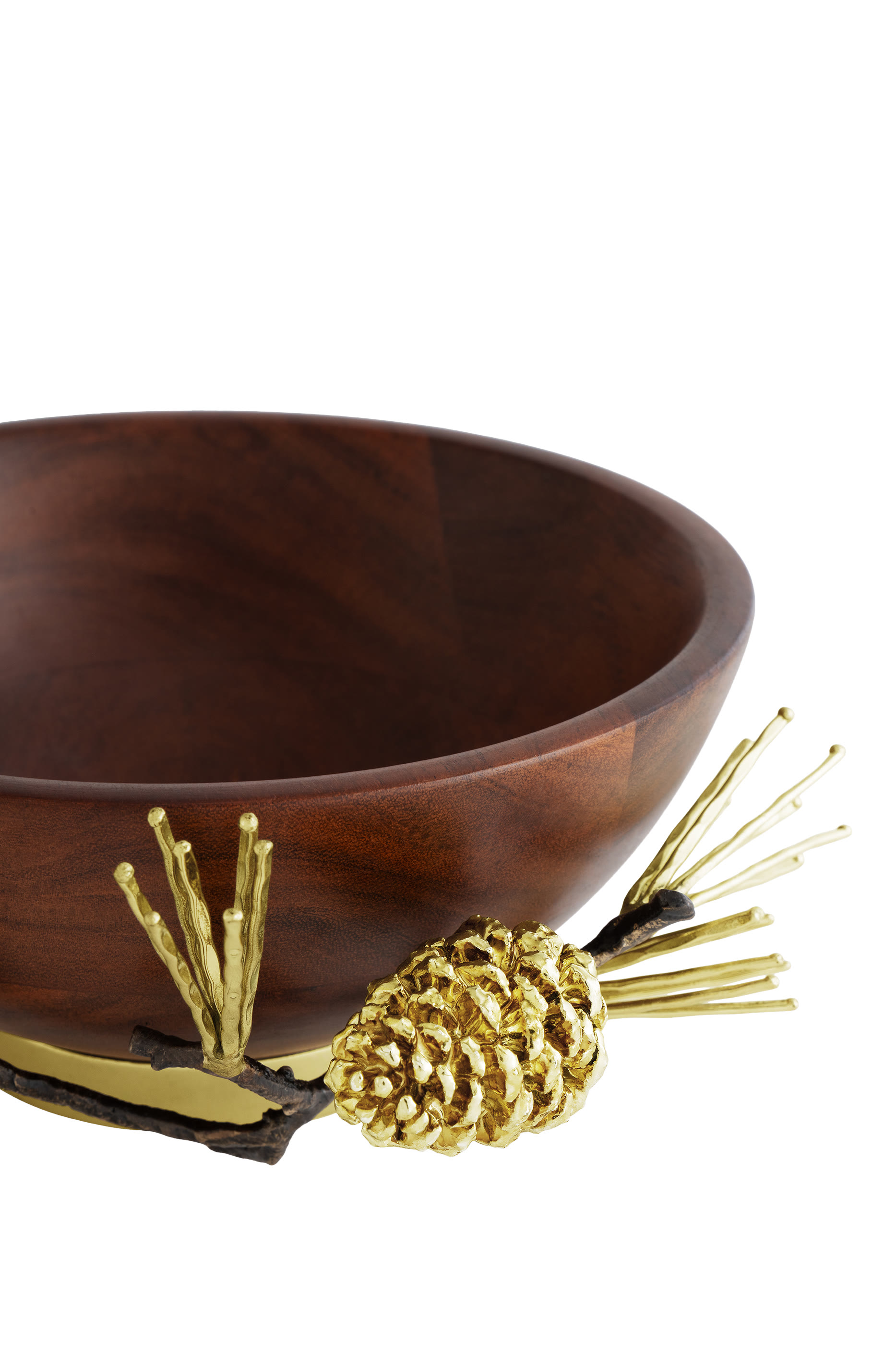 وعاء خشبي صغير مزين بالصنوبر