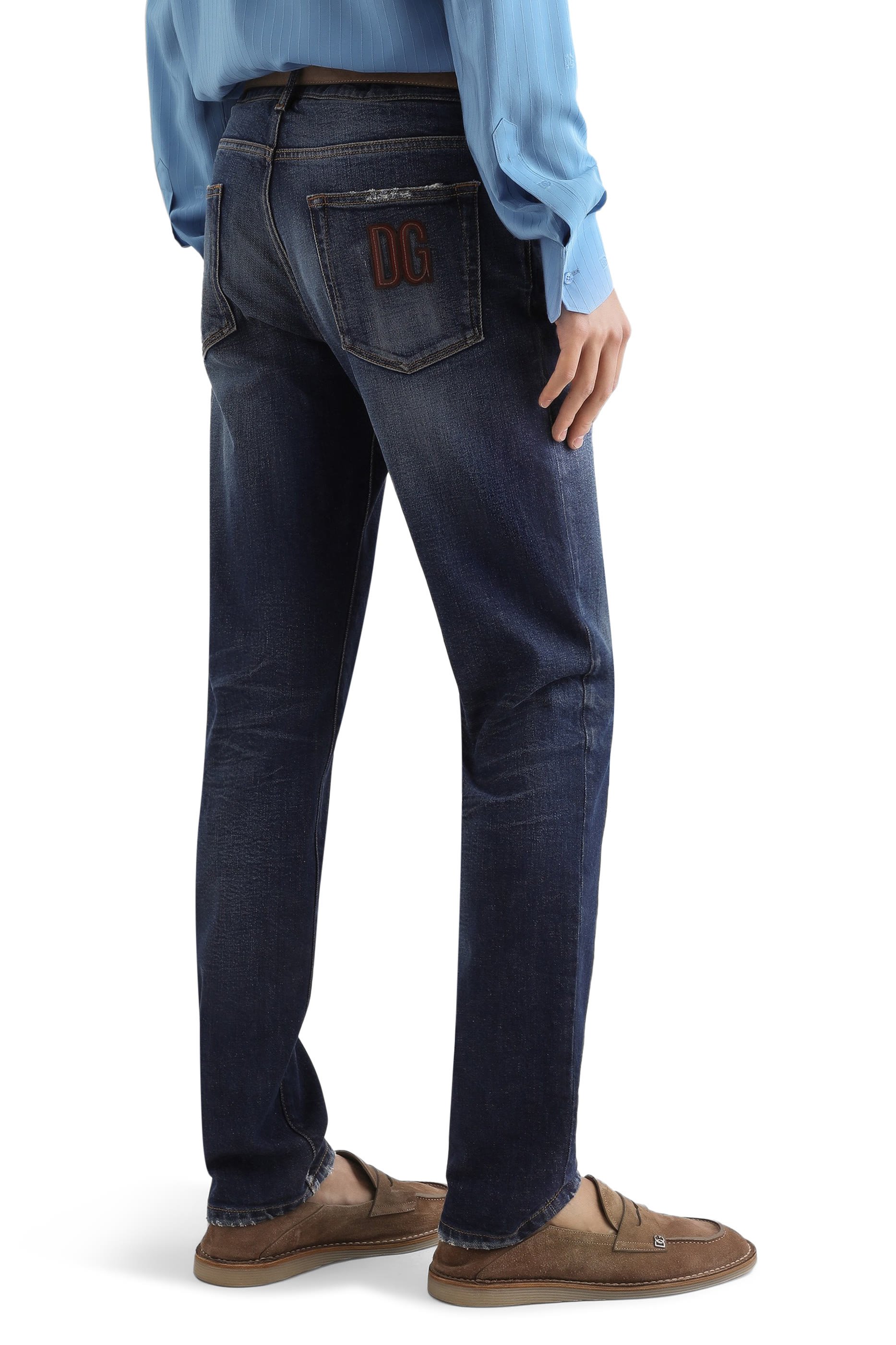 بنطال بشعار الماركة دنيم