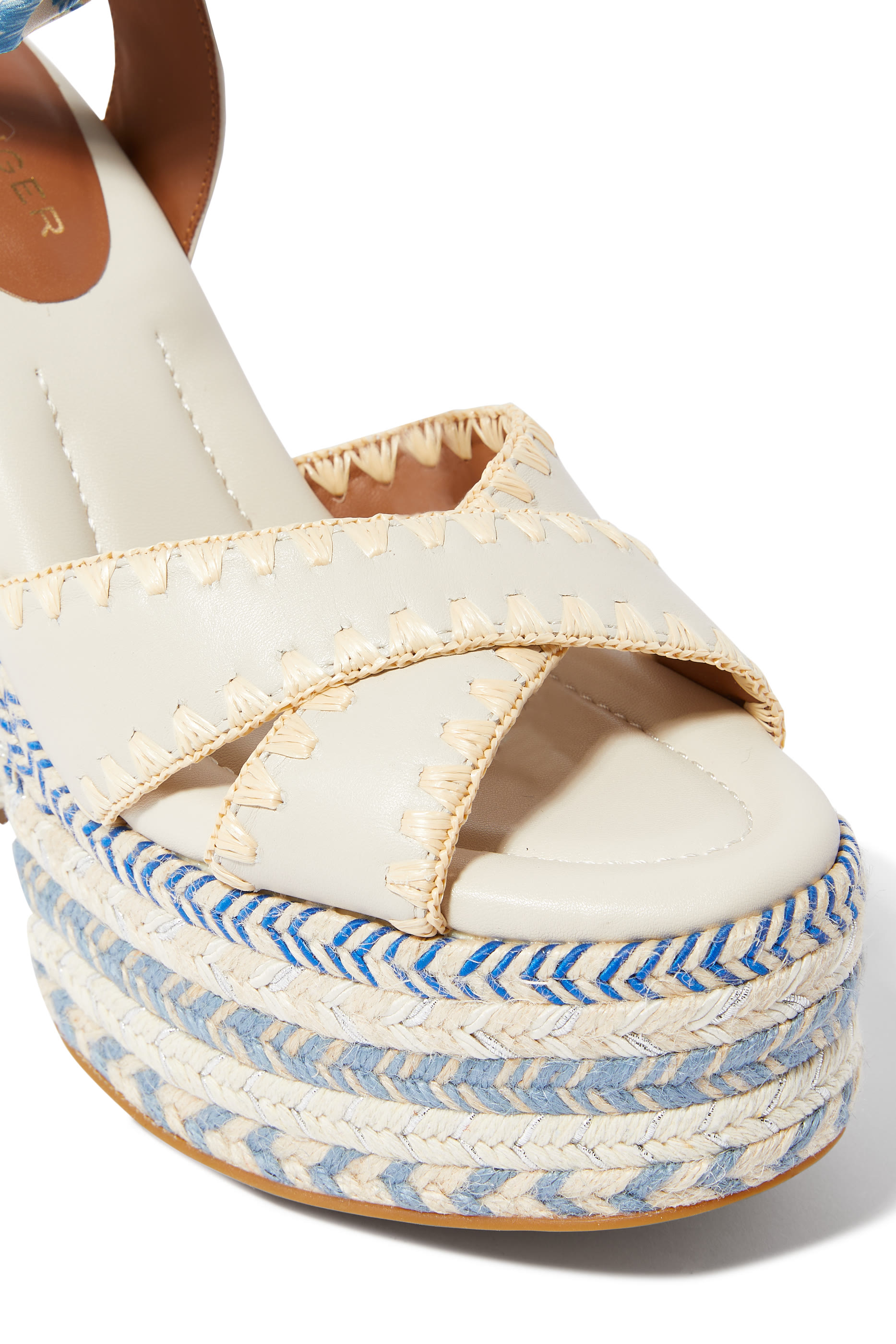 صندل تشيلسي 127 بنعل سميك ورباط