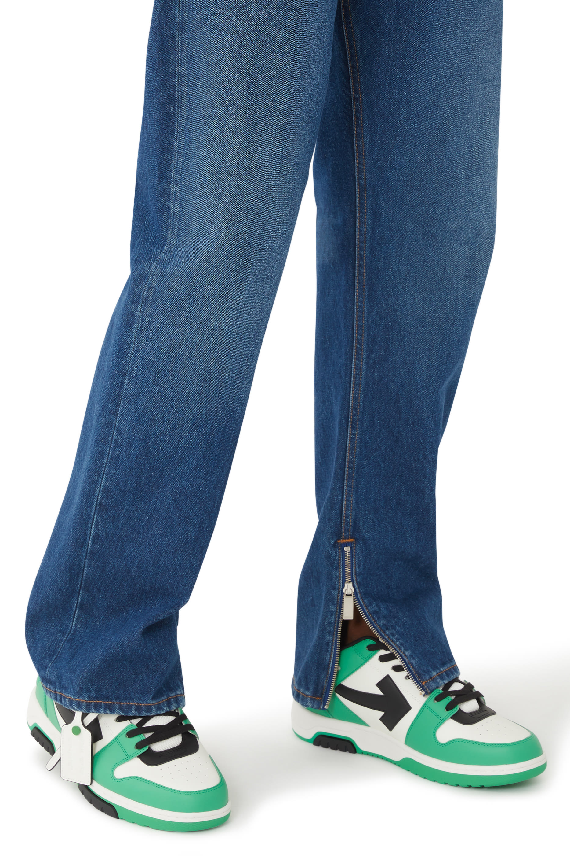 سنيكرز أوت أوف أوفيس جلد