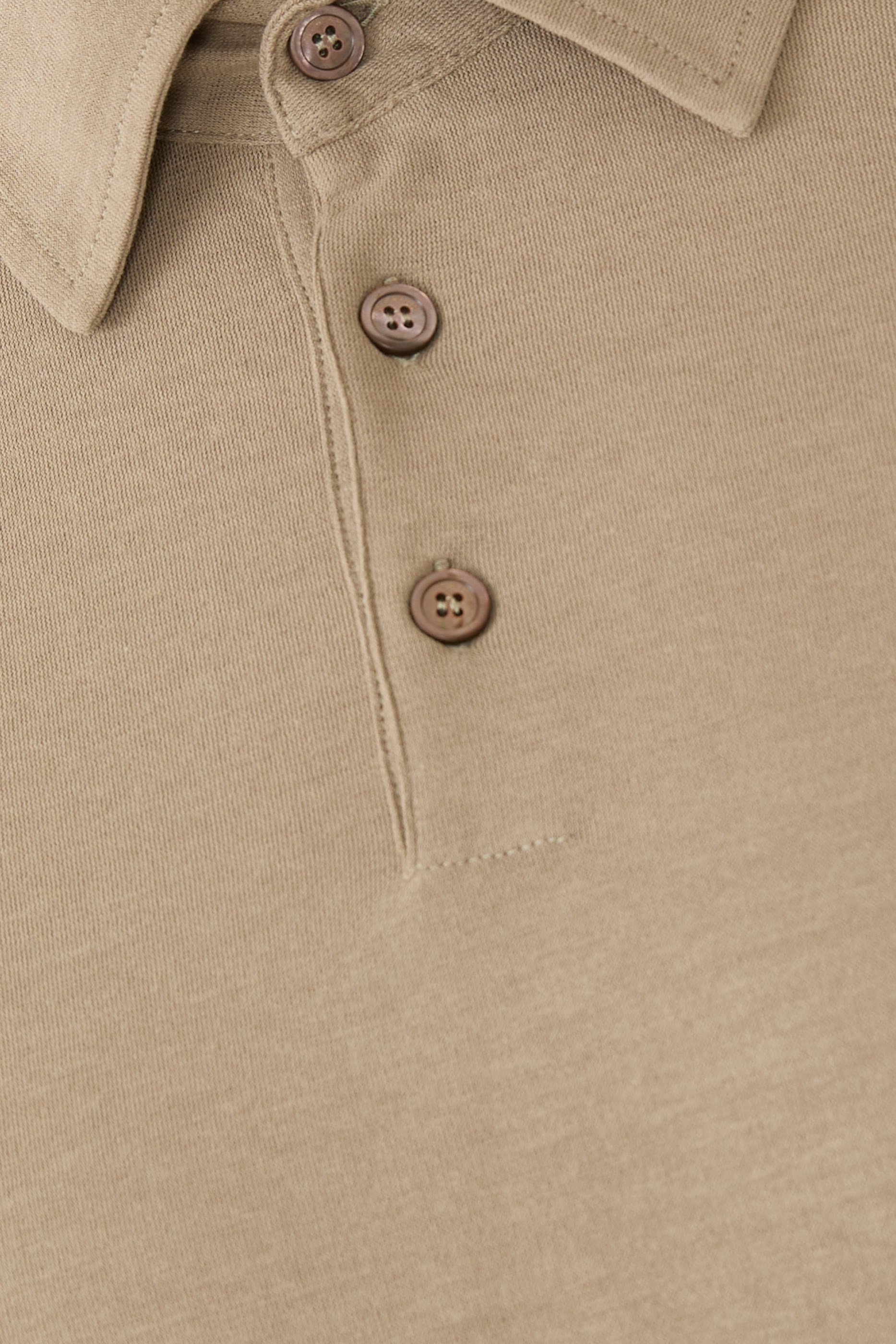 قميص بولو زانون بقصة ضيقة