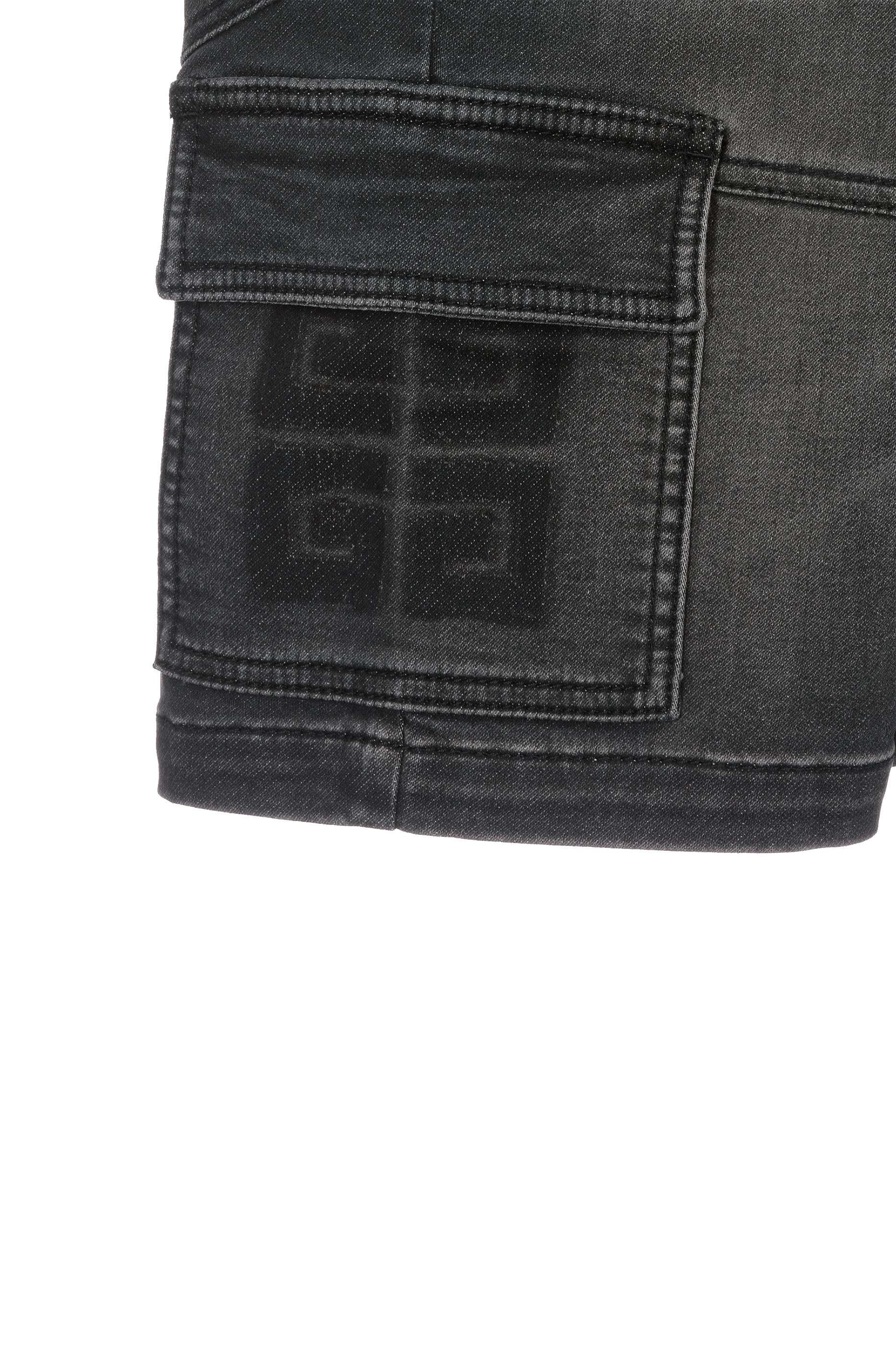 شورت برمودا للأطفال