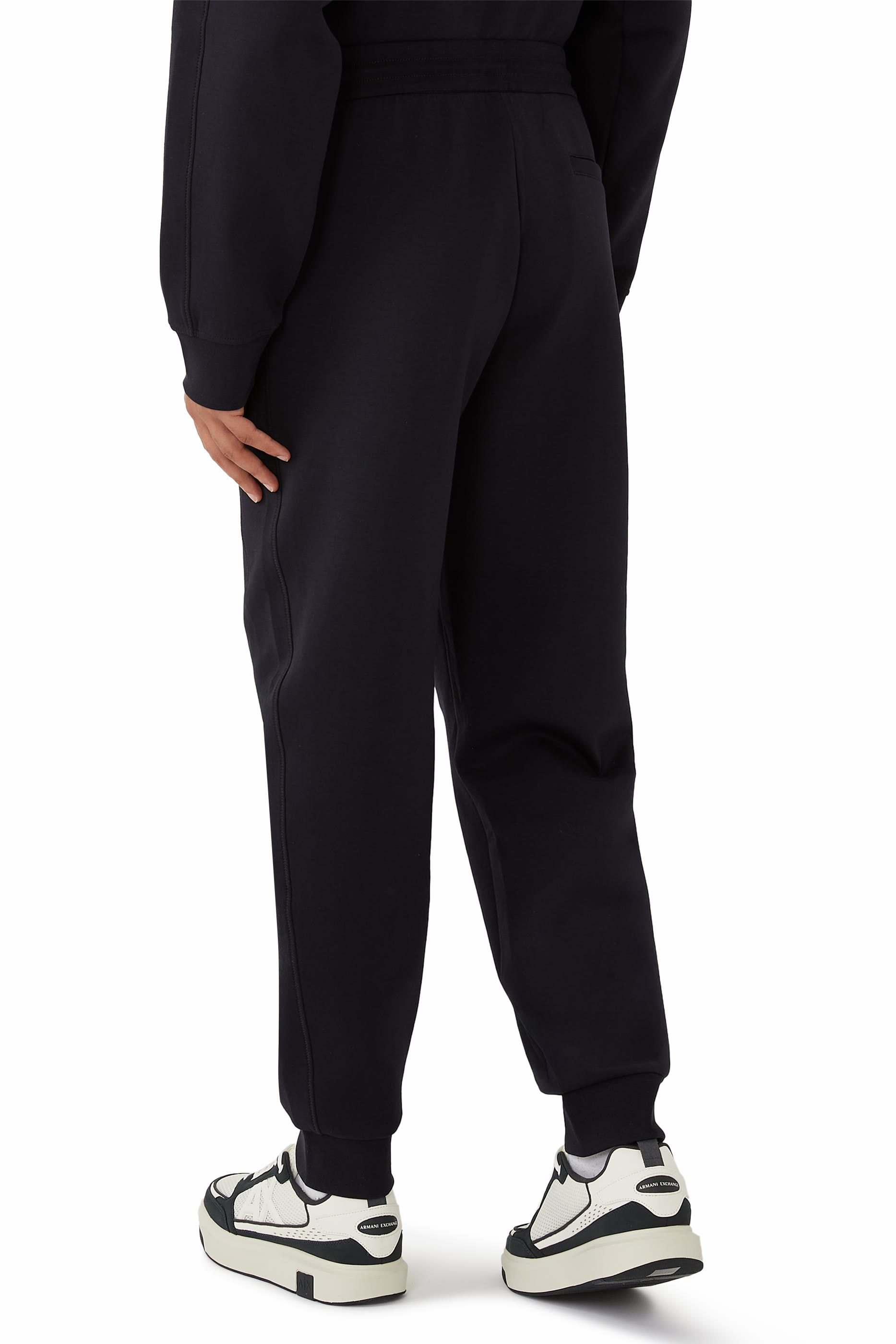 بنطال رياضي بشعار الماركة