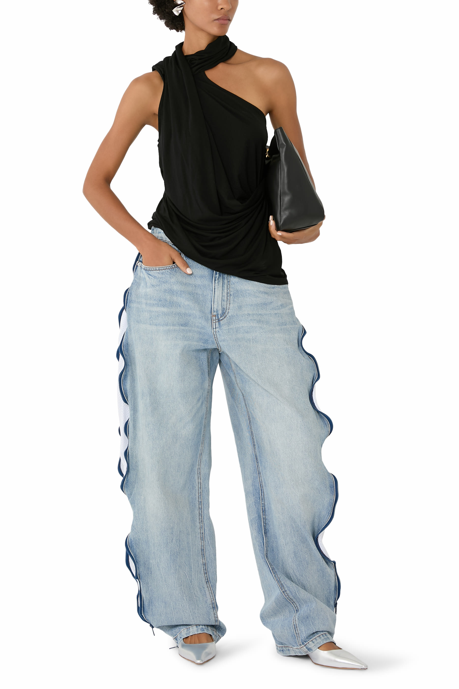 بلوزة دالترز بلا أكمام 