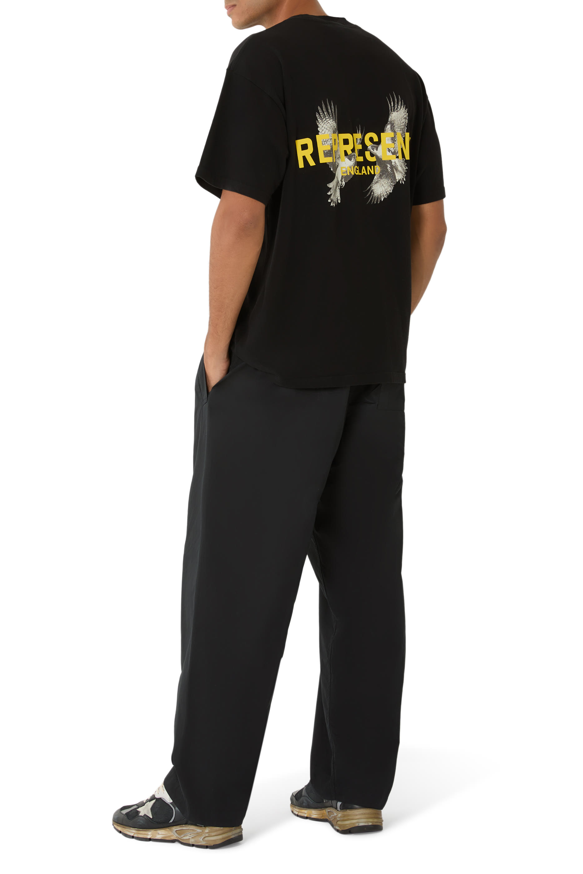 تيشيرت بشعار الماركة