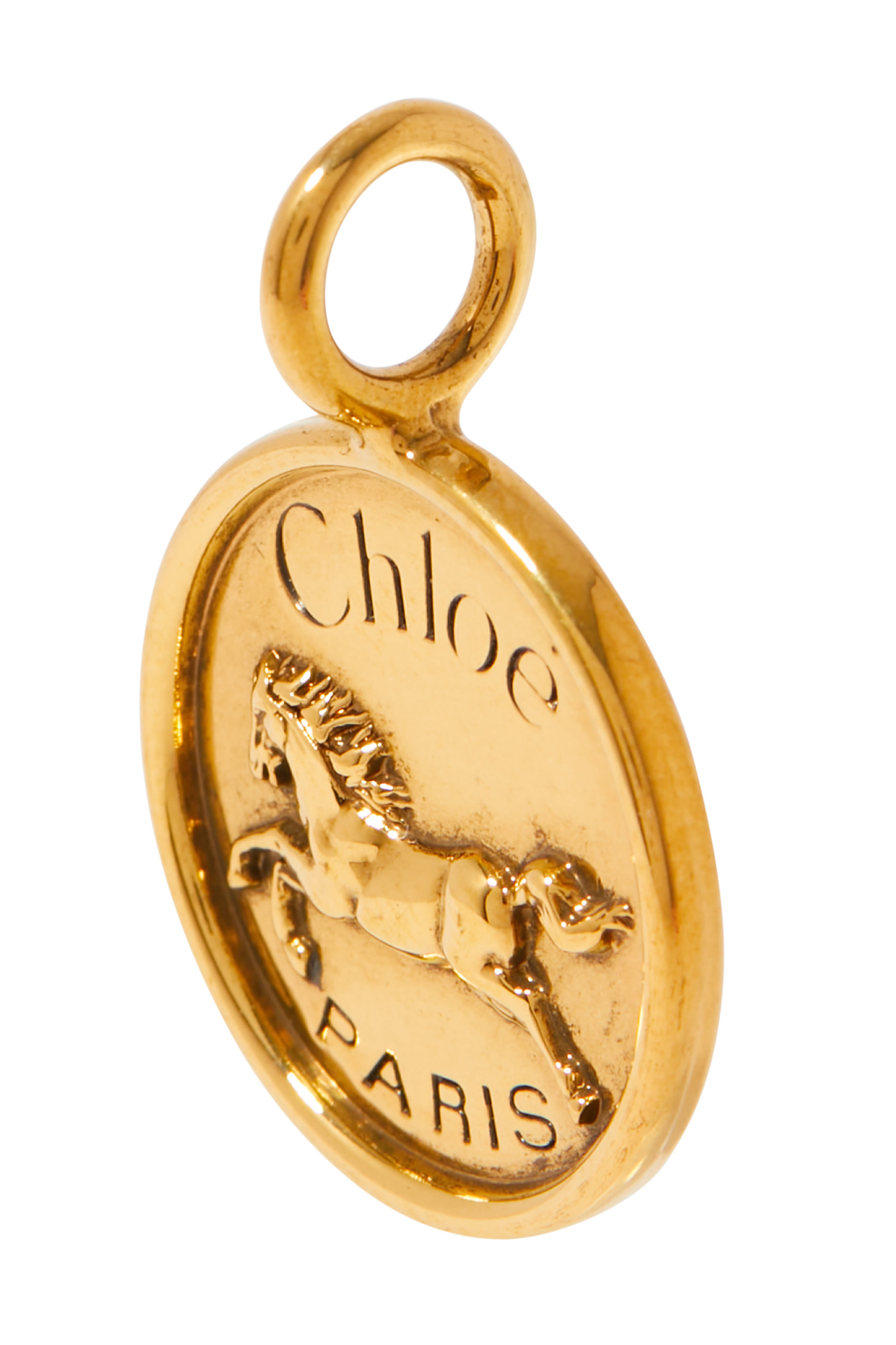 حلية بتصميم عملة بنقشة حصان وحروف شعار الماركة