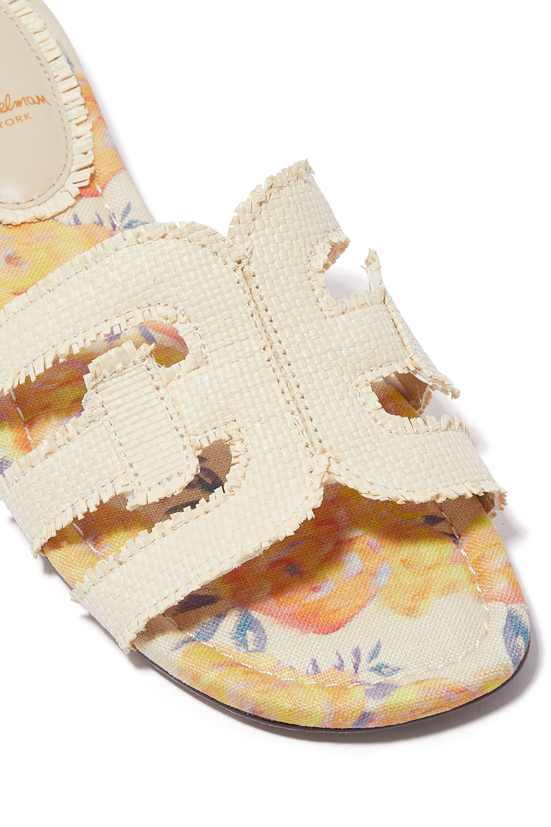 حذاء خفيف باي بتفاصيل منسلة