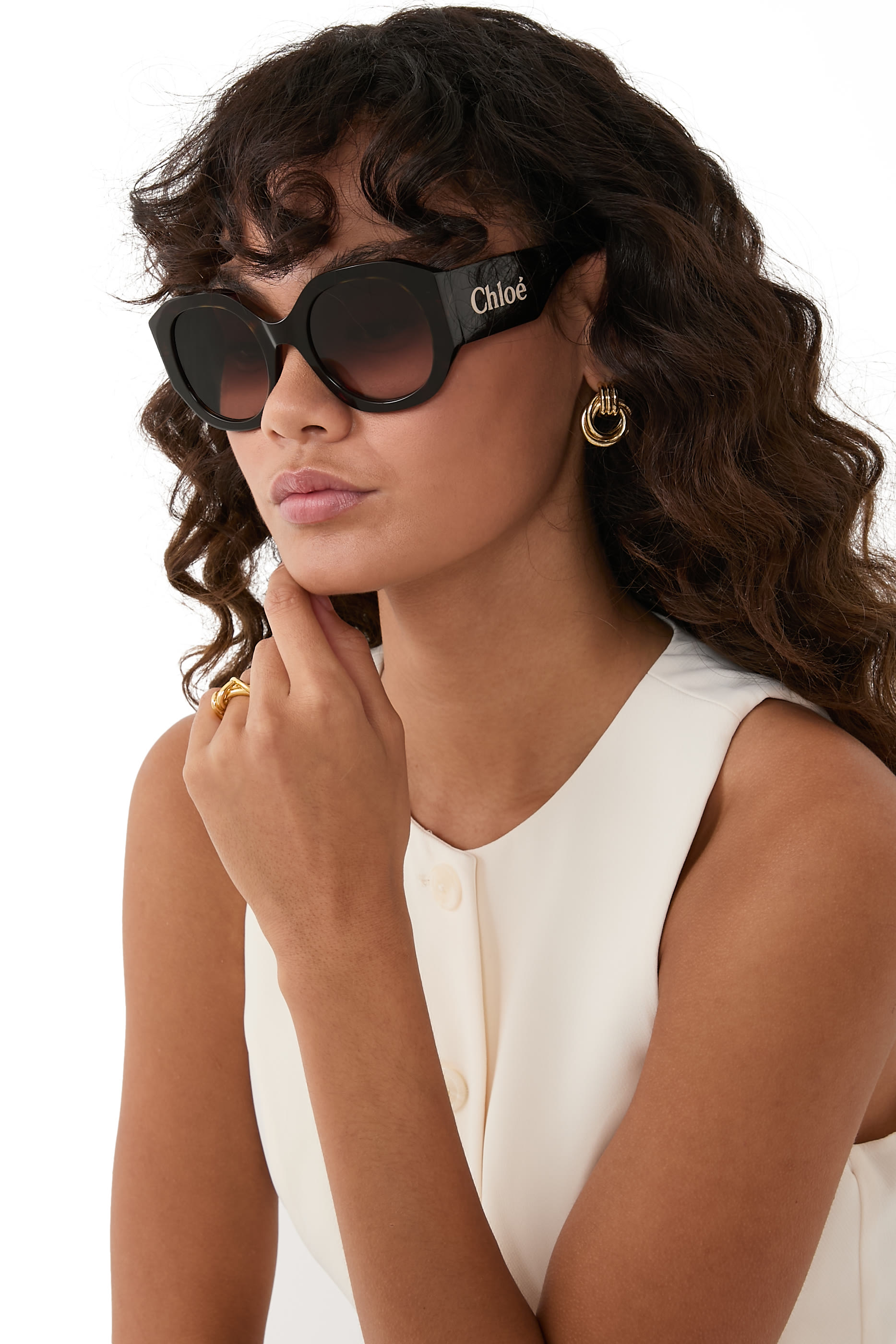 نظارة شمسية بنقشة صدفة السلحفاة وشعار الماركة