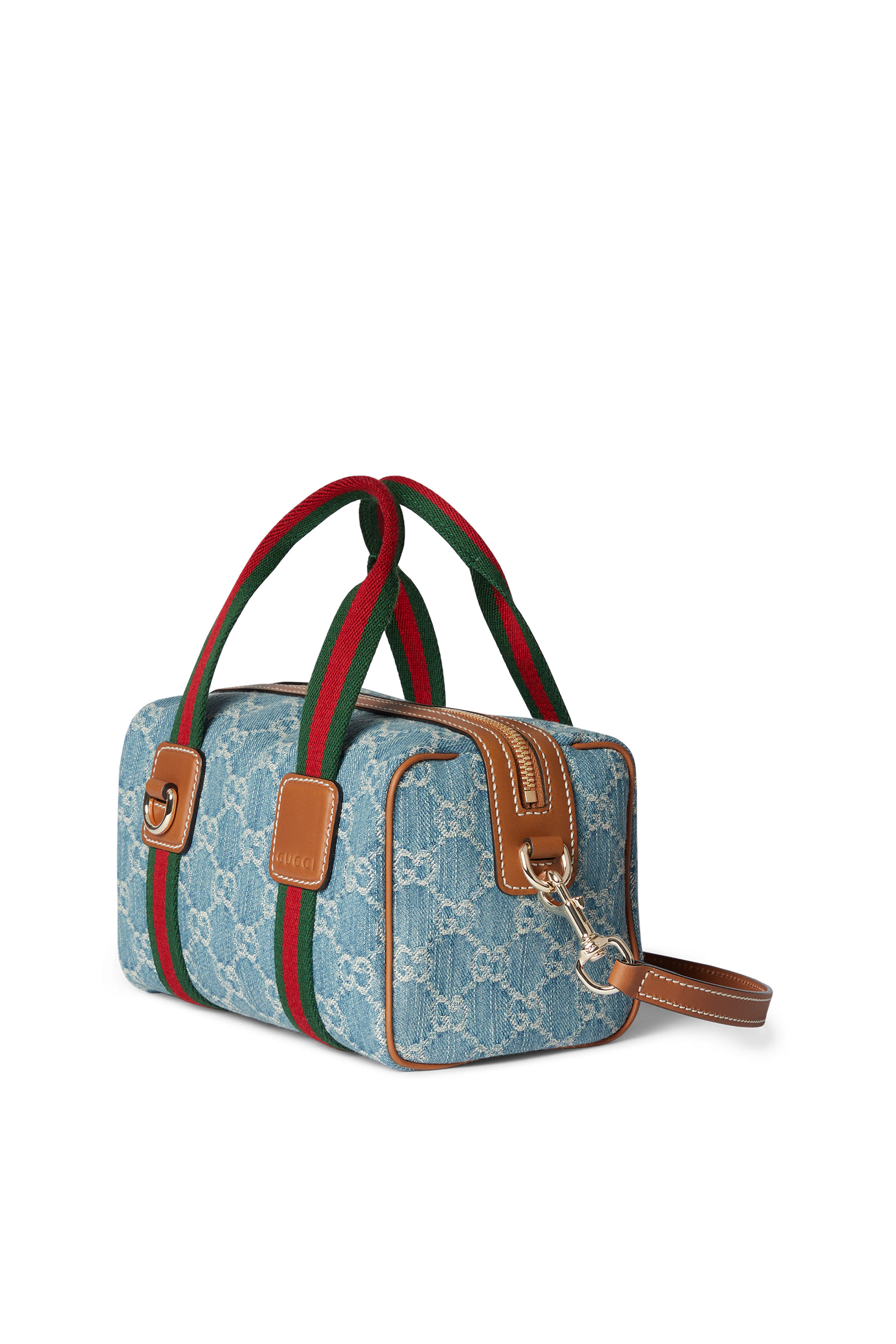 حقيبة يد صغيرة مزينة بشعار الماركة