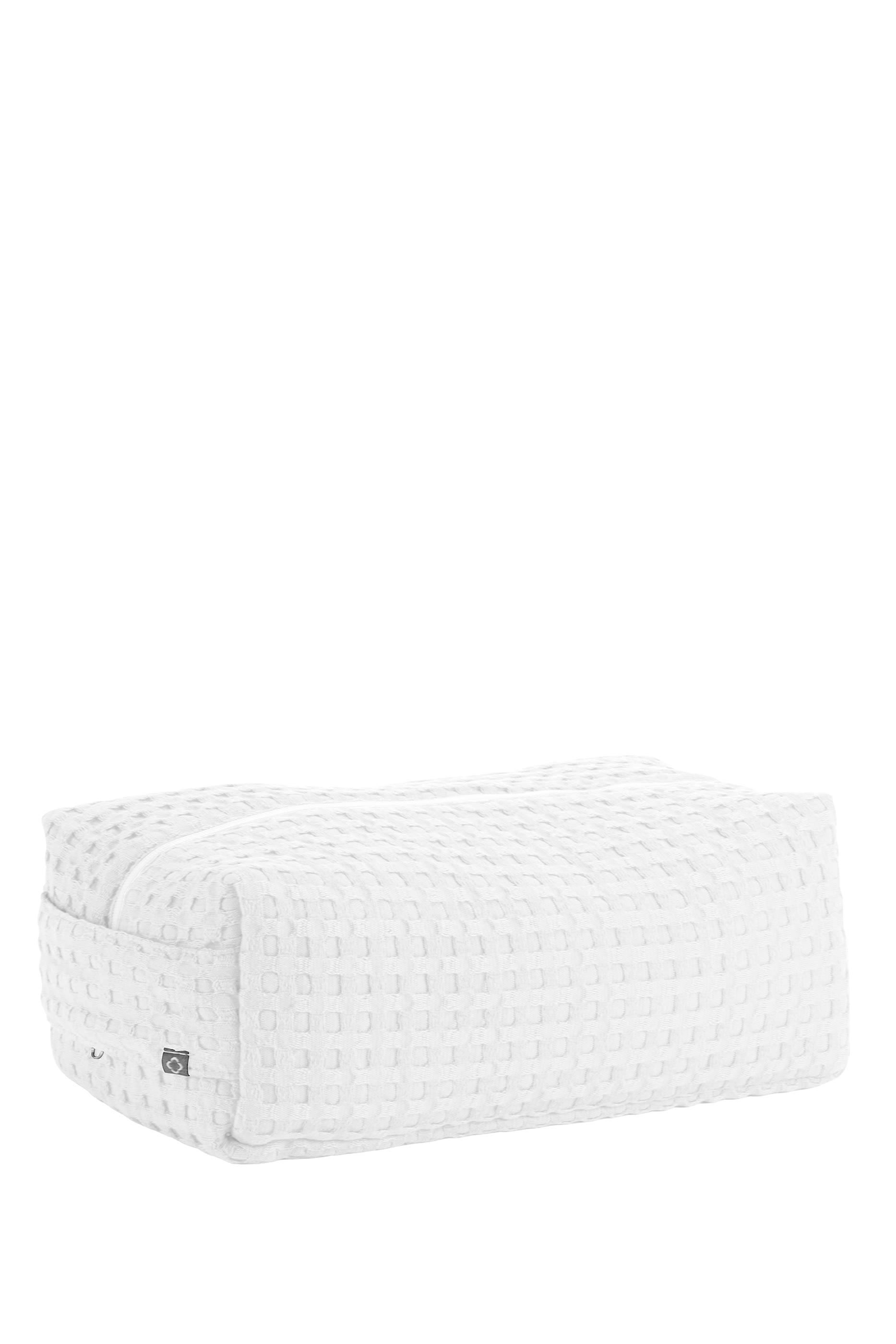 حقيبة مستحضرات تجميل بوسادا