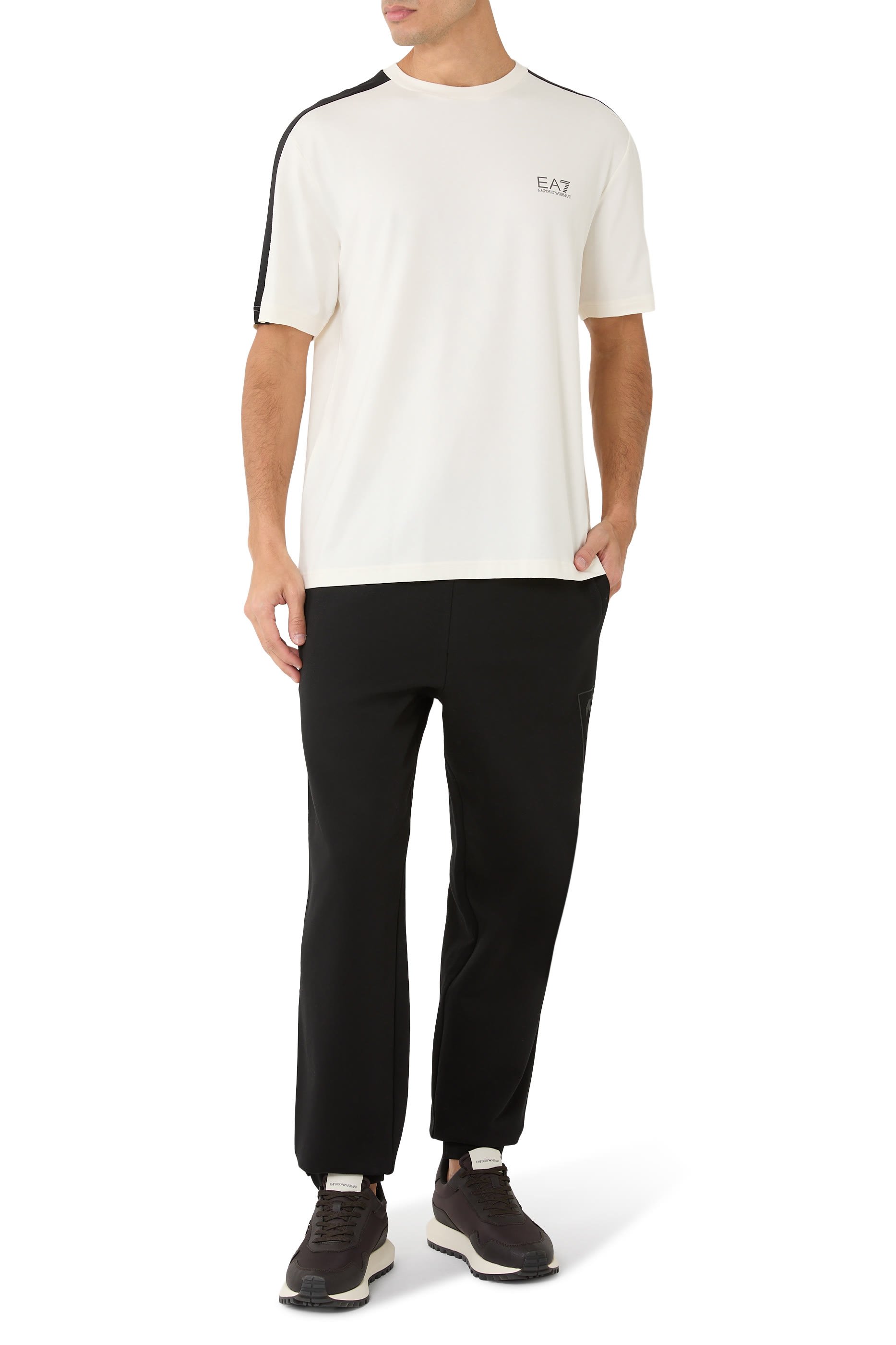 تيشيرت بشعار الماركة