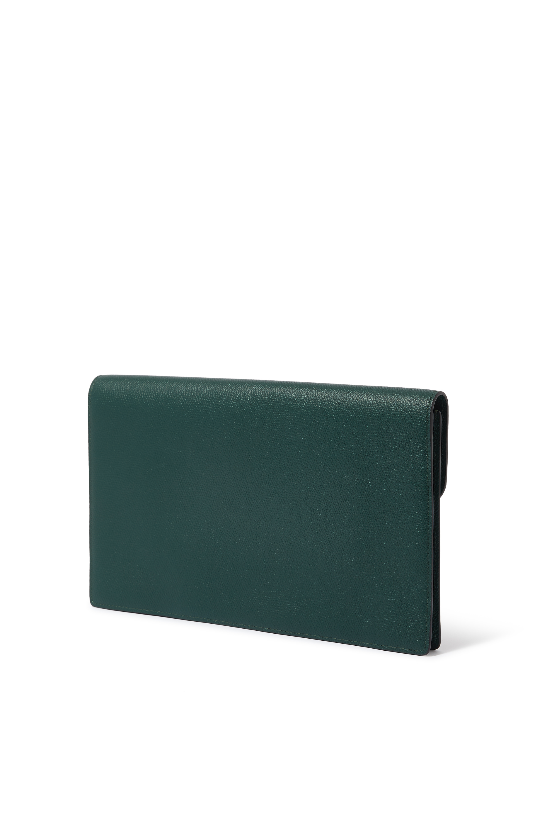 حافظة بشعار حرف V