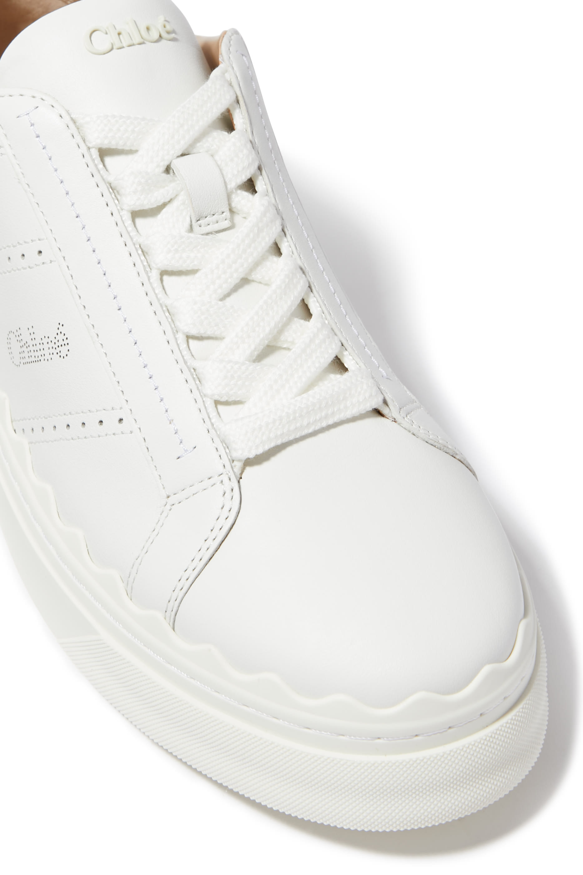 سنيكرز لورين