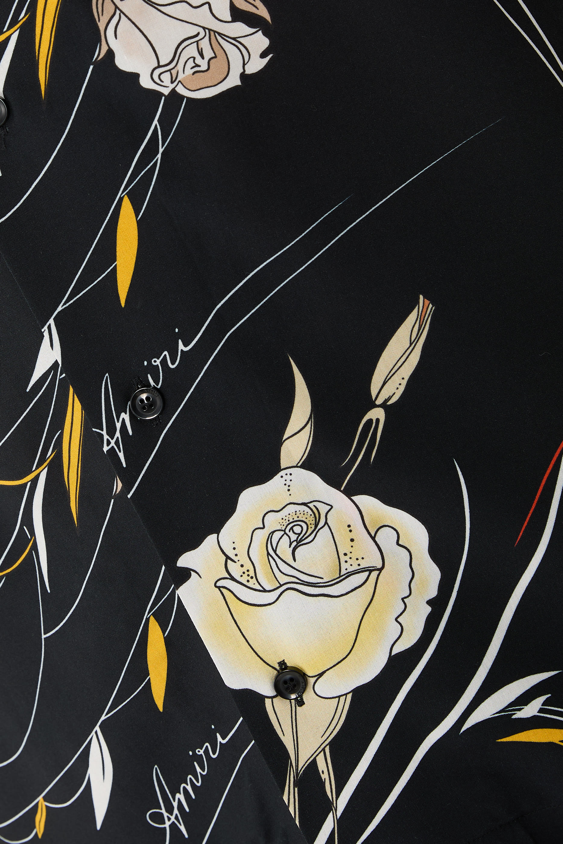 قميص بياقة مطوية ونقشة زهور