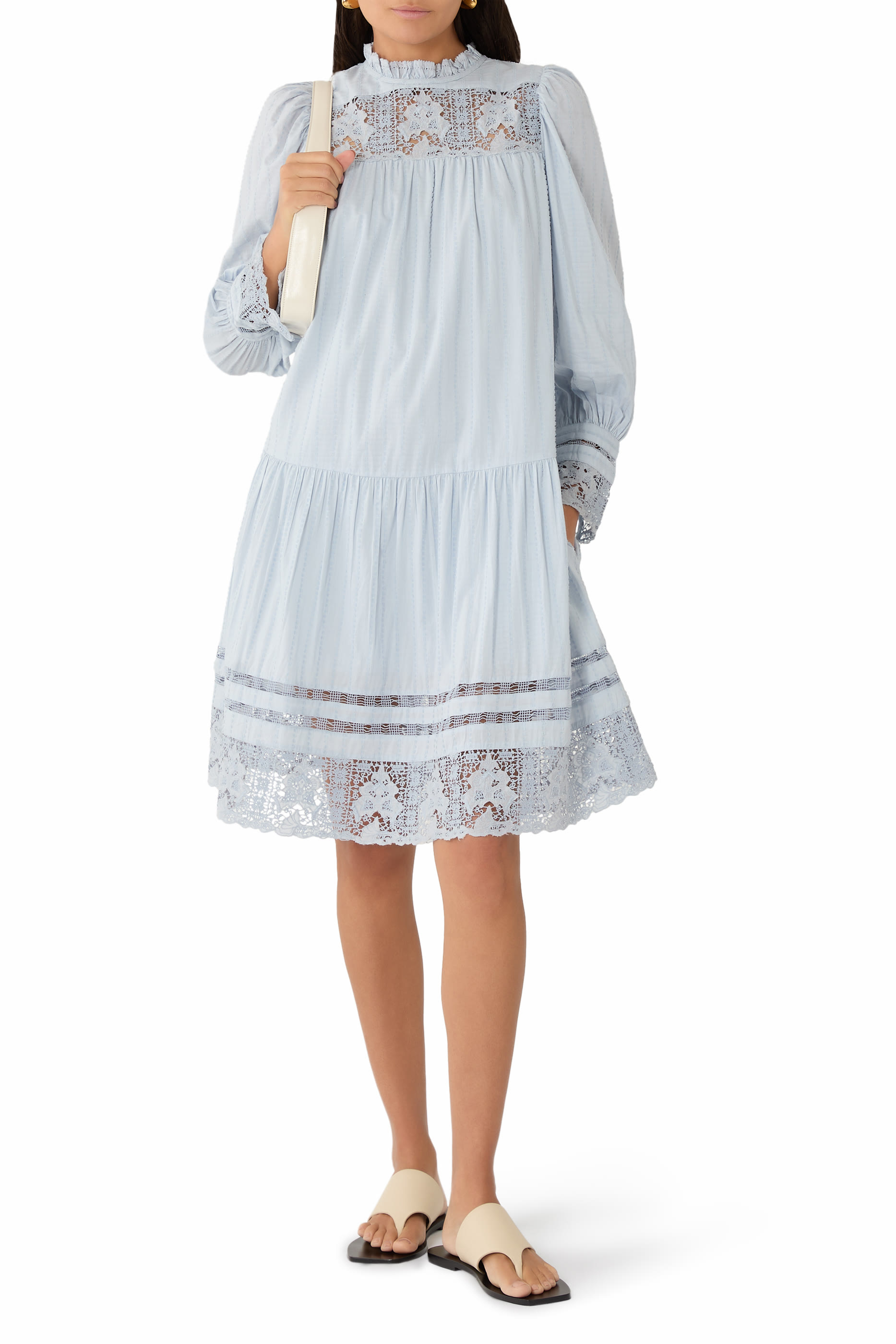 فستان كوليت قصير بأكمام طويلة