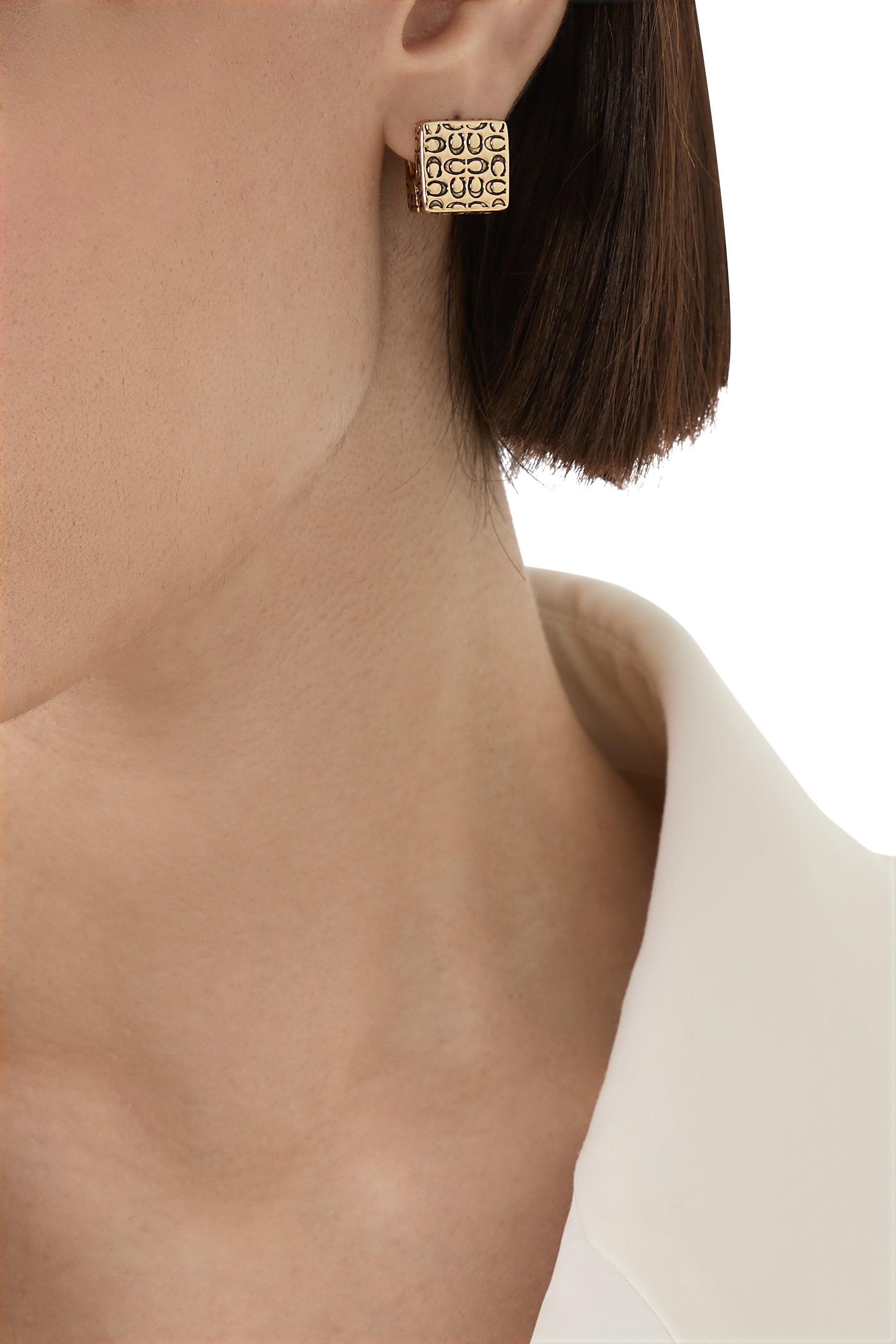 أقراط مكعبة بتصميم مبطن