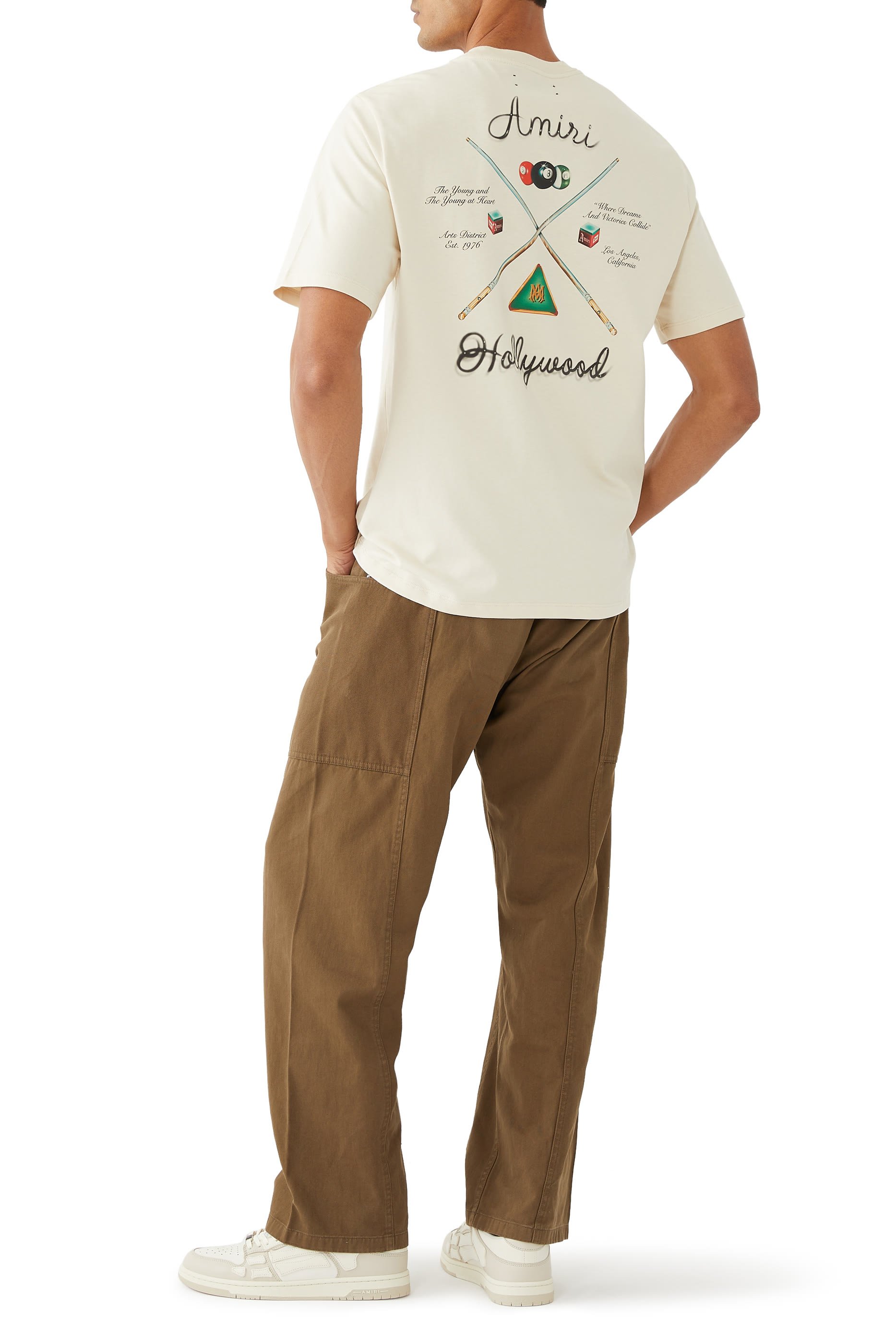 تيشيرت بطبعة طابات بلياردو