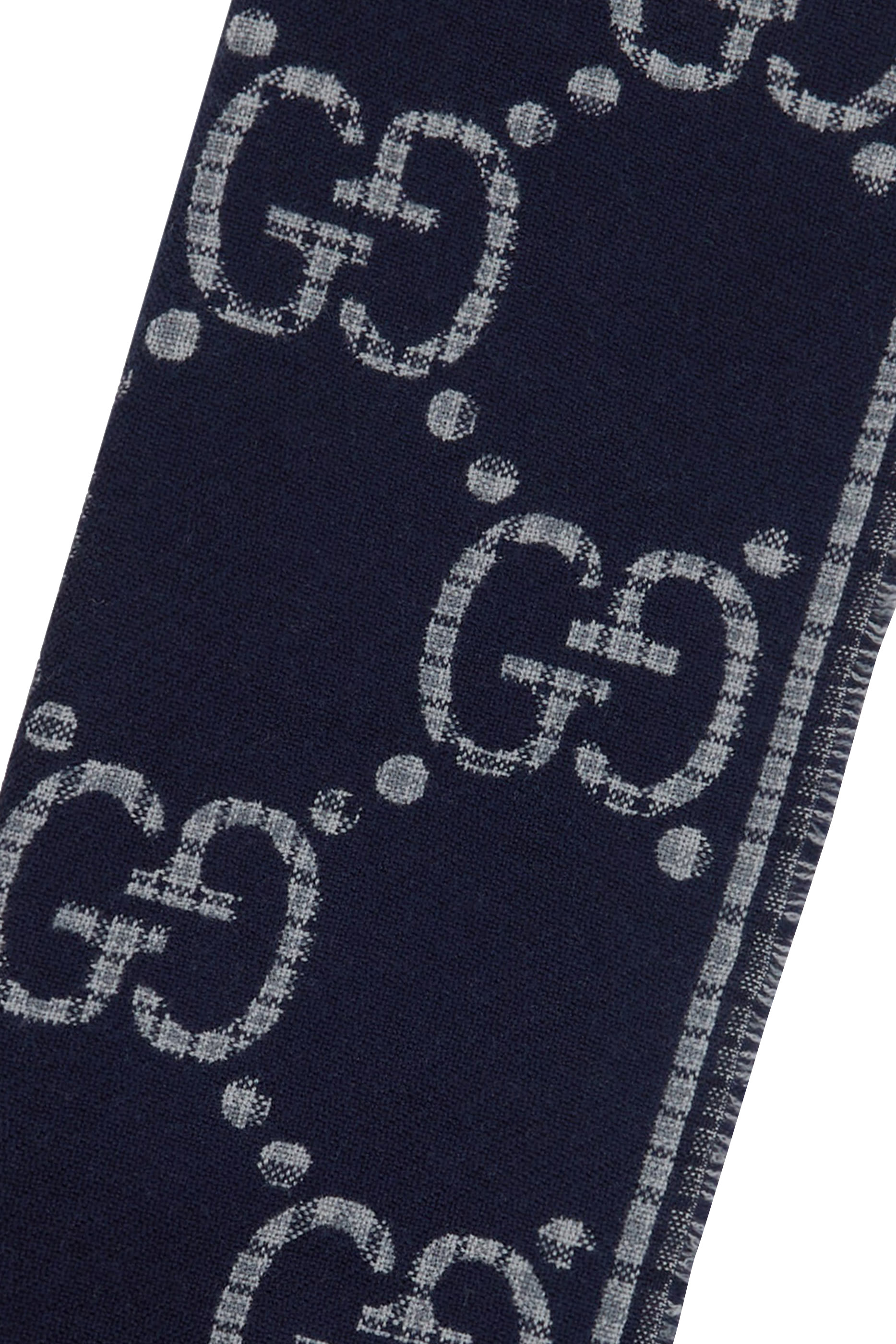 وشاح بوجهين بنقشة حرفي شعار الماركة بمربعات