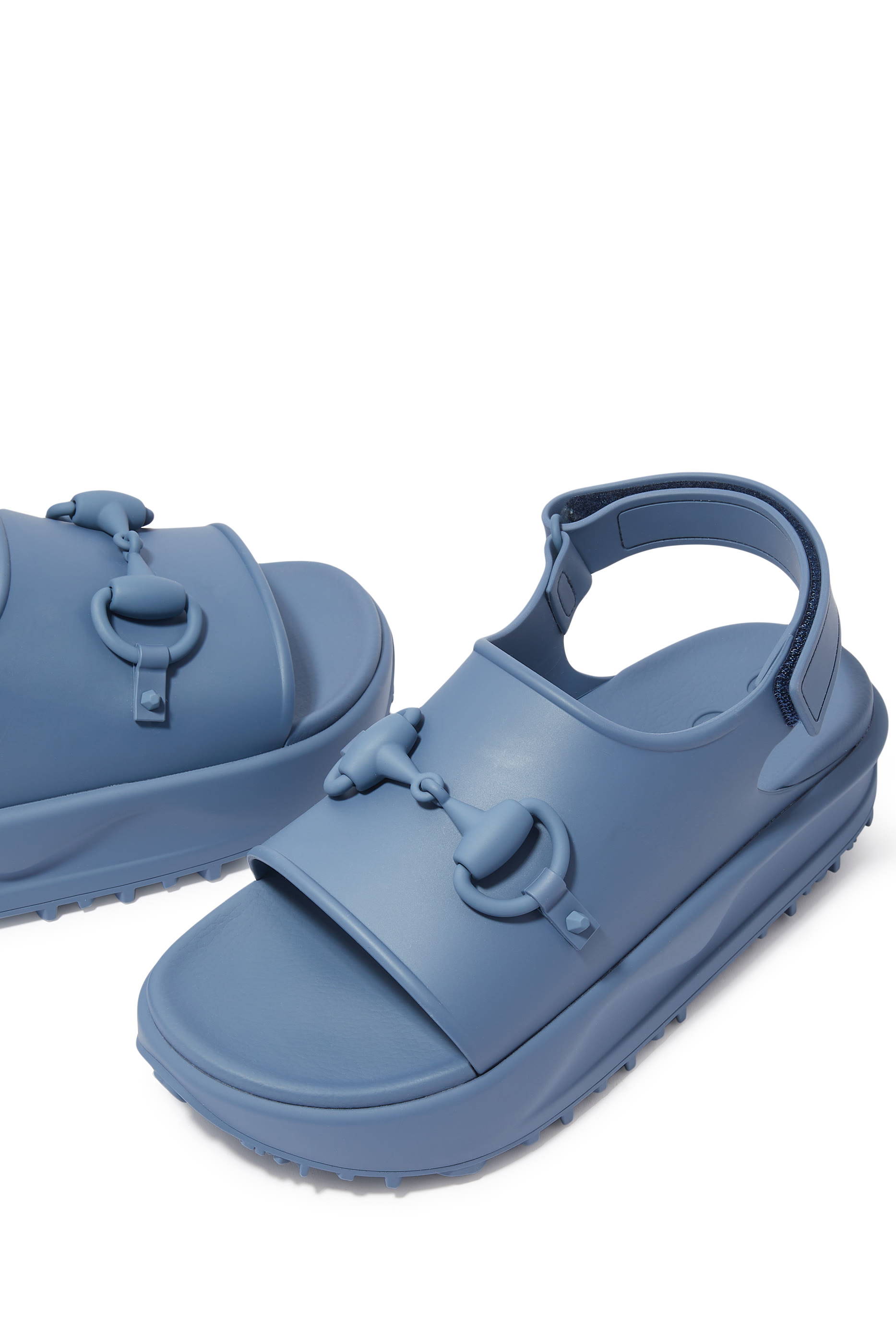 صندل بنعل سميك وحلية لجام الحصان مطاط