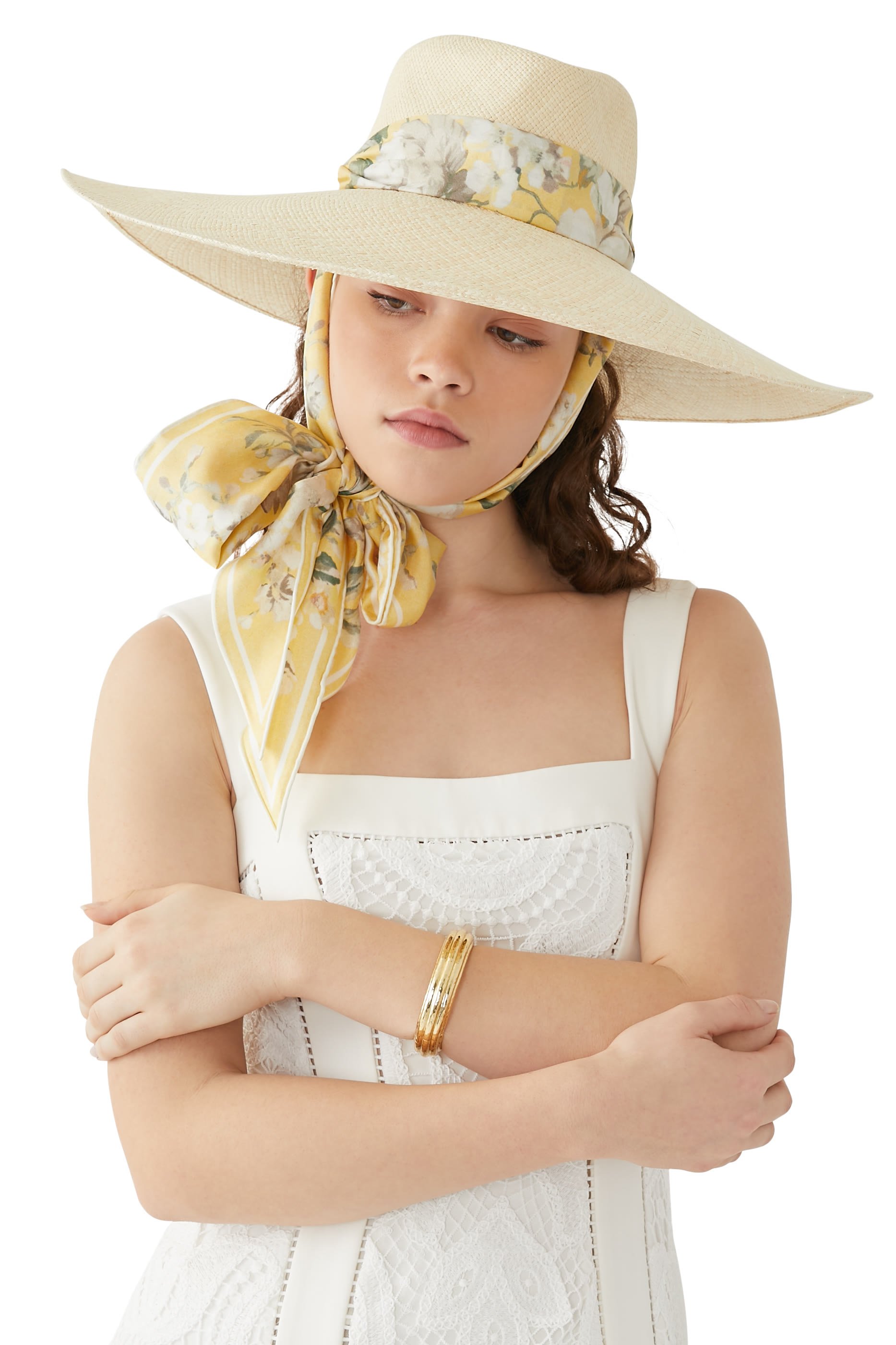 قبعة شمسية  بحافة عريضة مزينة بالورود قش