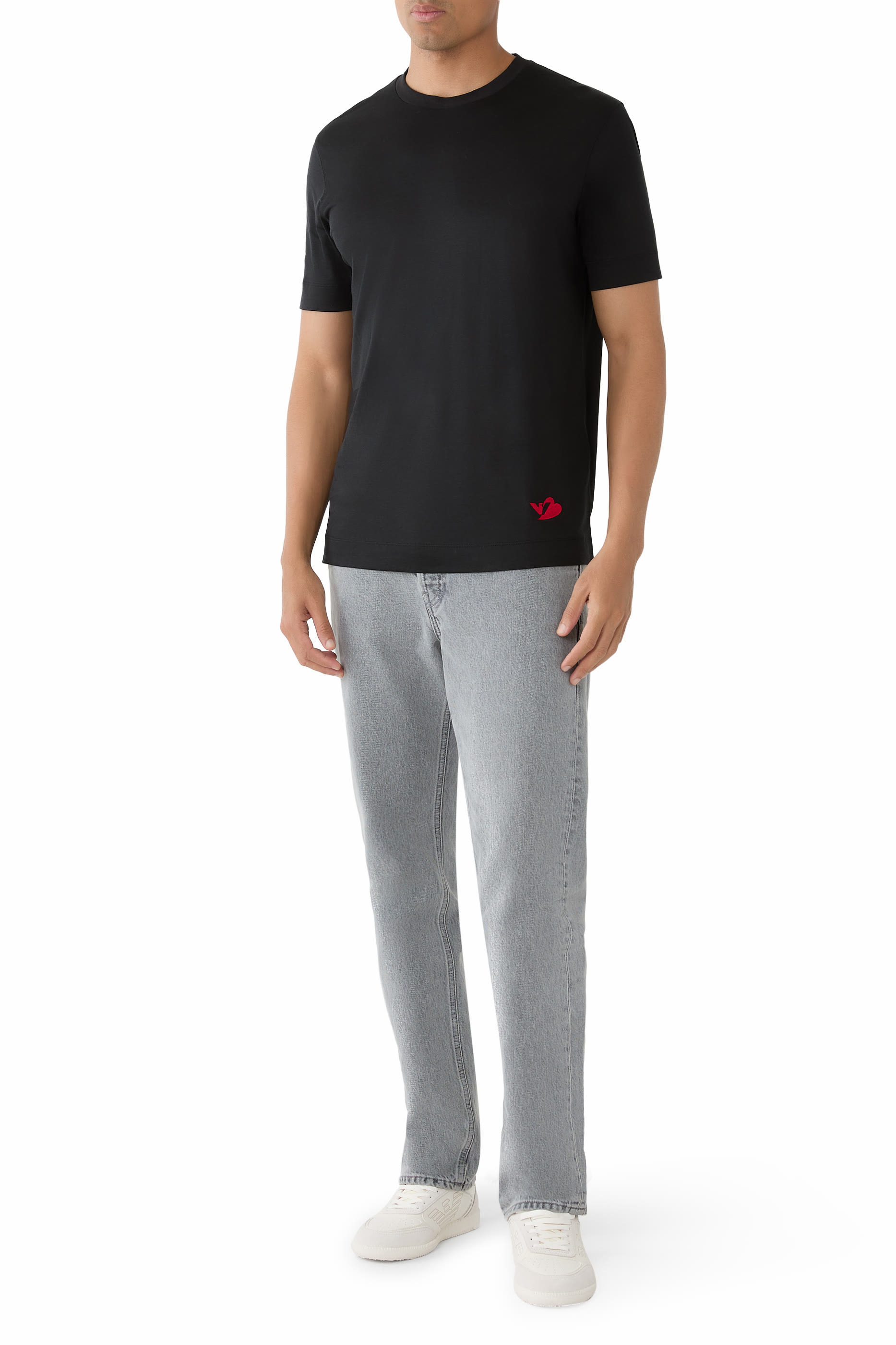 تيشيرت بشعار النسر بتصميم قلب