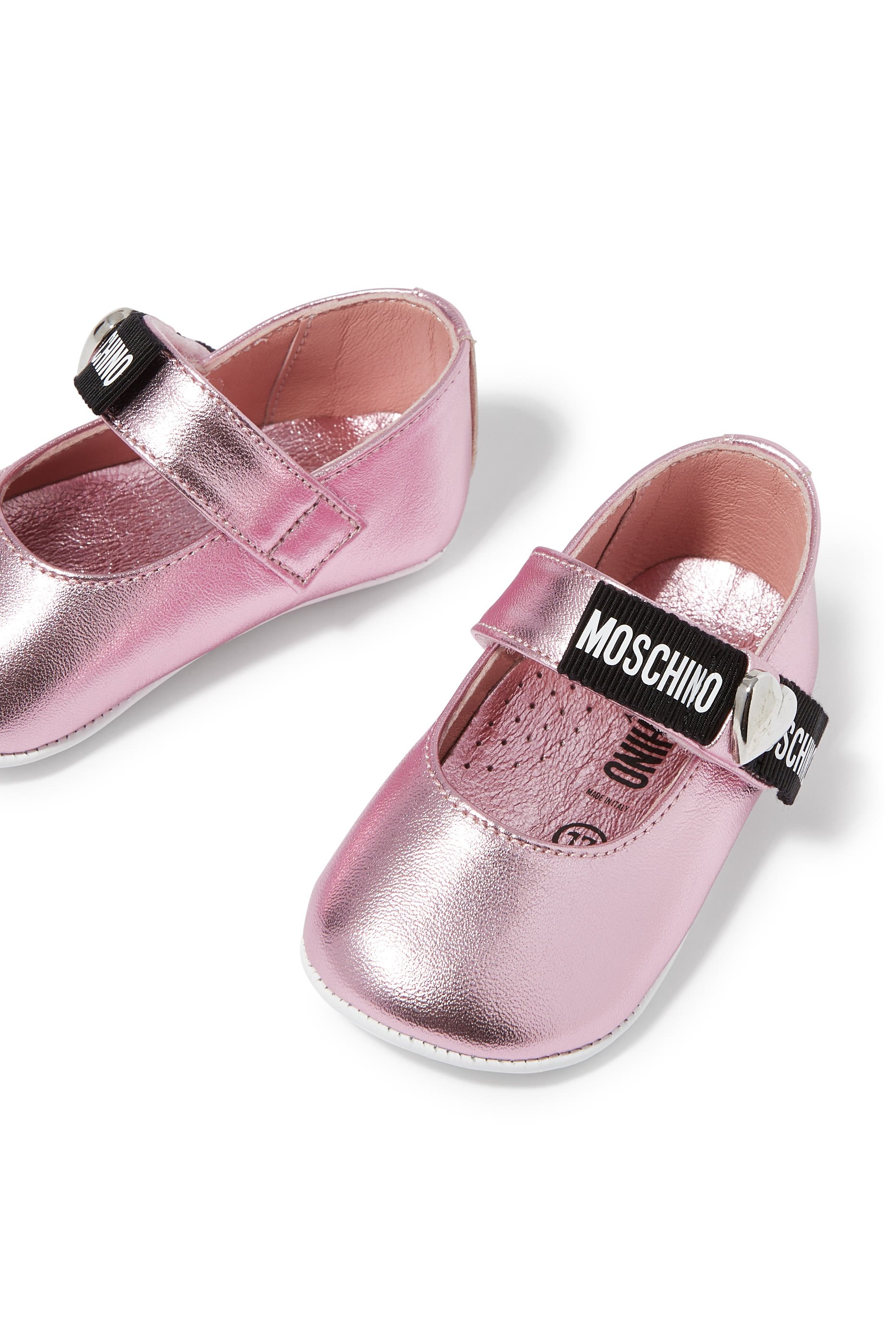 حذاء بالرينا جلد بشعار الماركة للأطفال