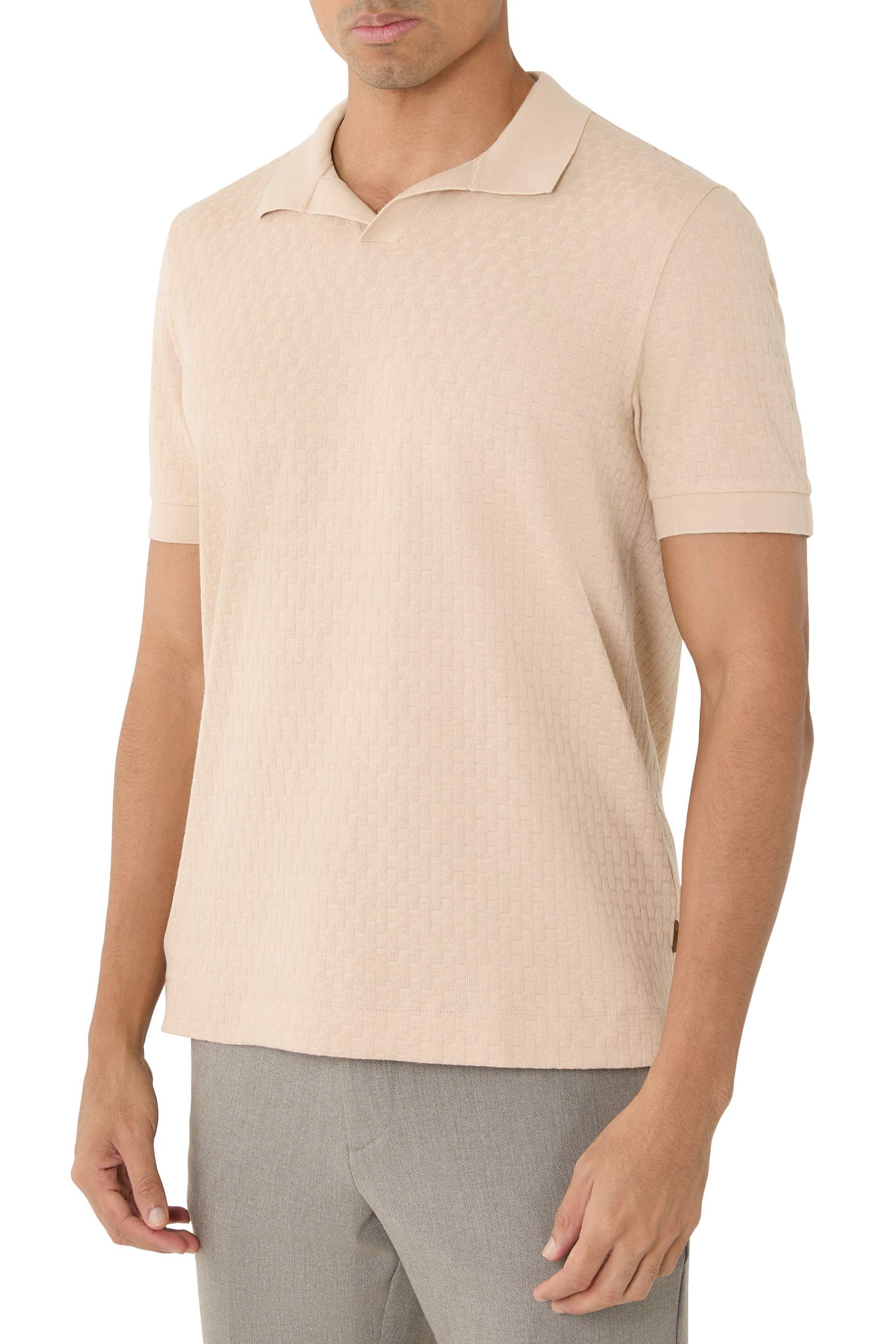 قميص بولو بأكمام قصيرة