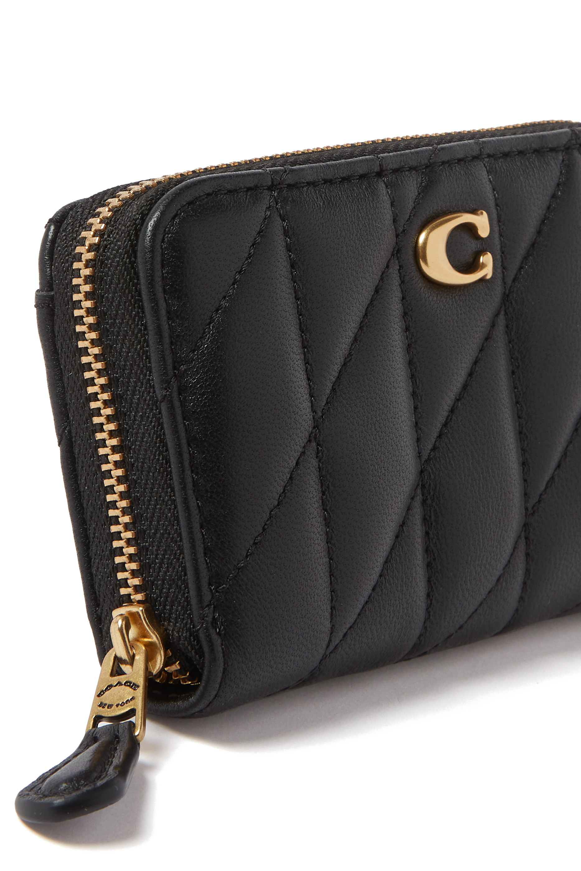 محفظة بسحاب جلد