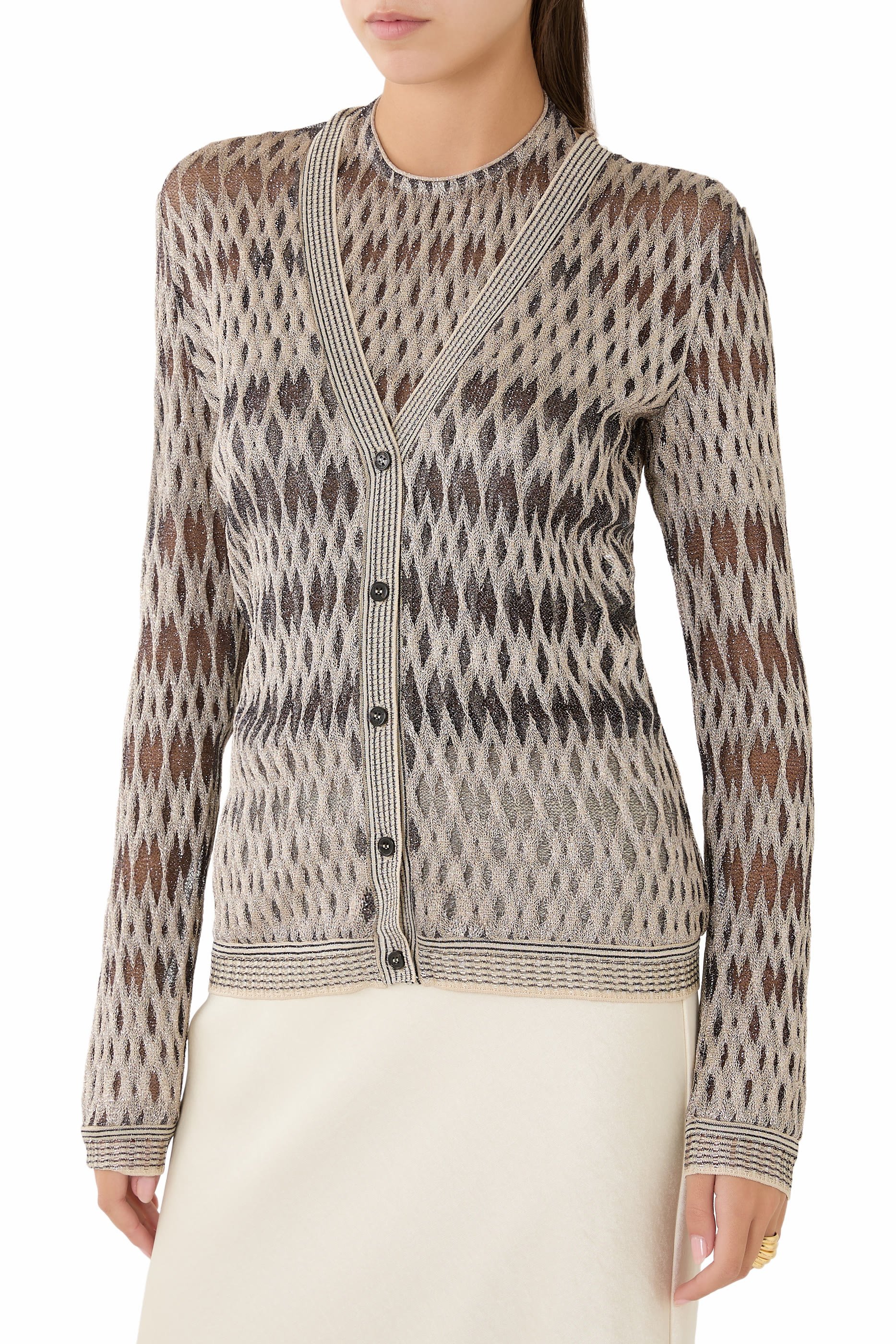 كارديغان بأزرار للإغلاق ونمط شيفرون