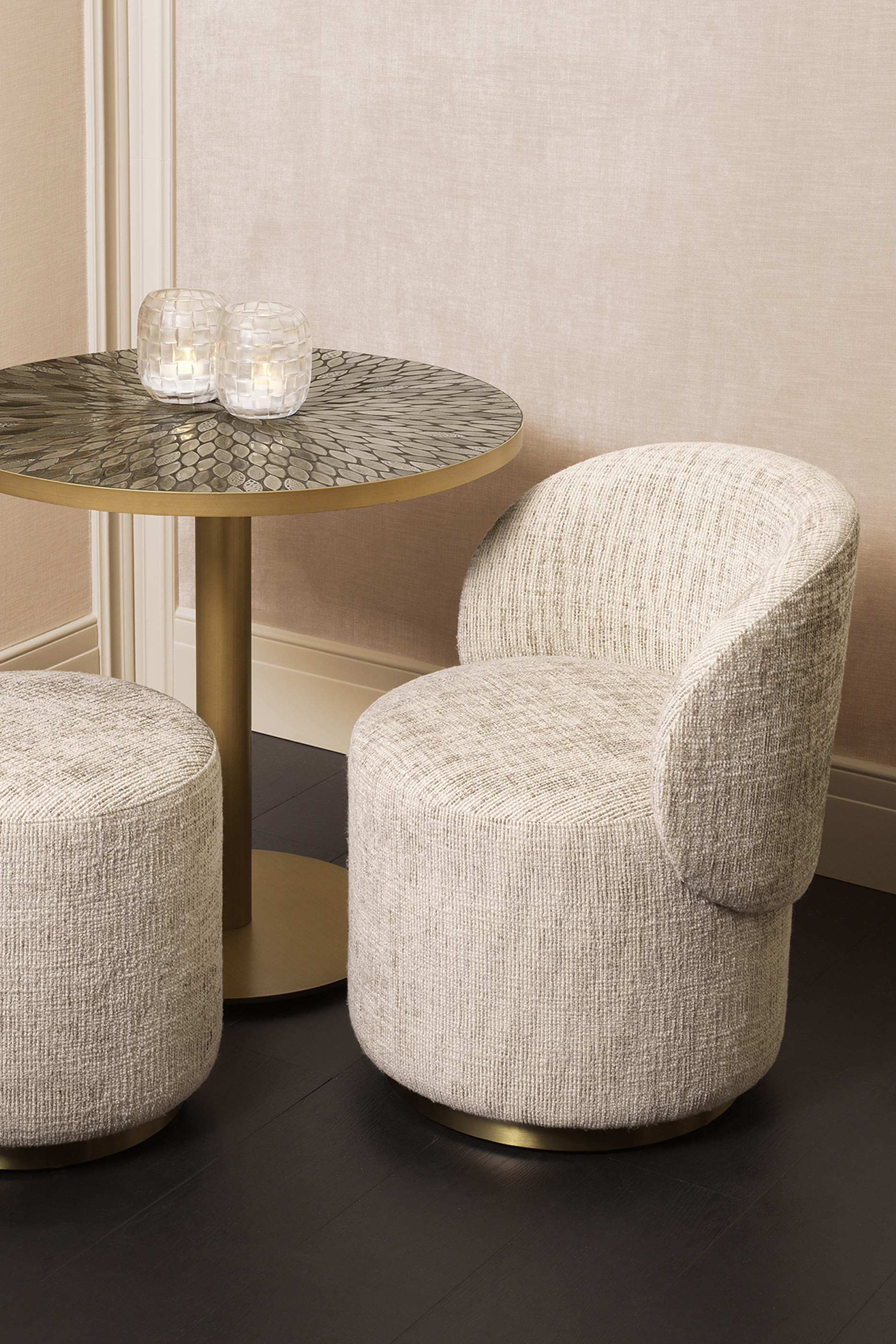 كرسي طعام غرير