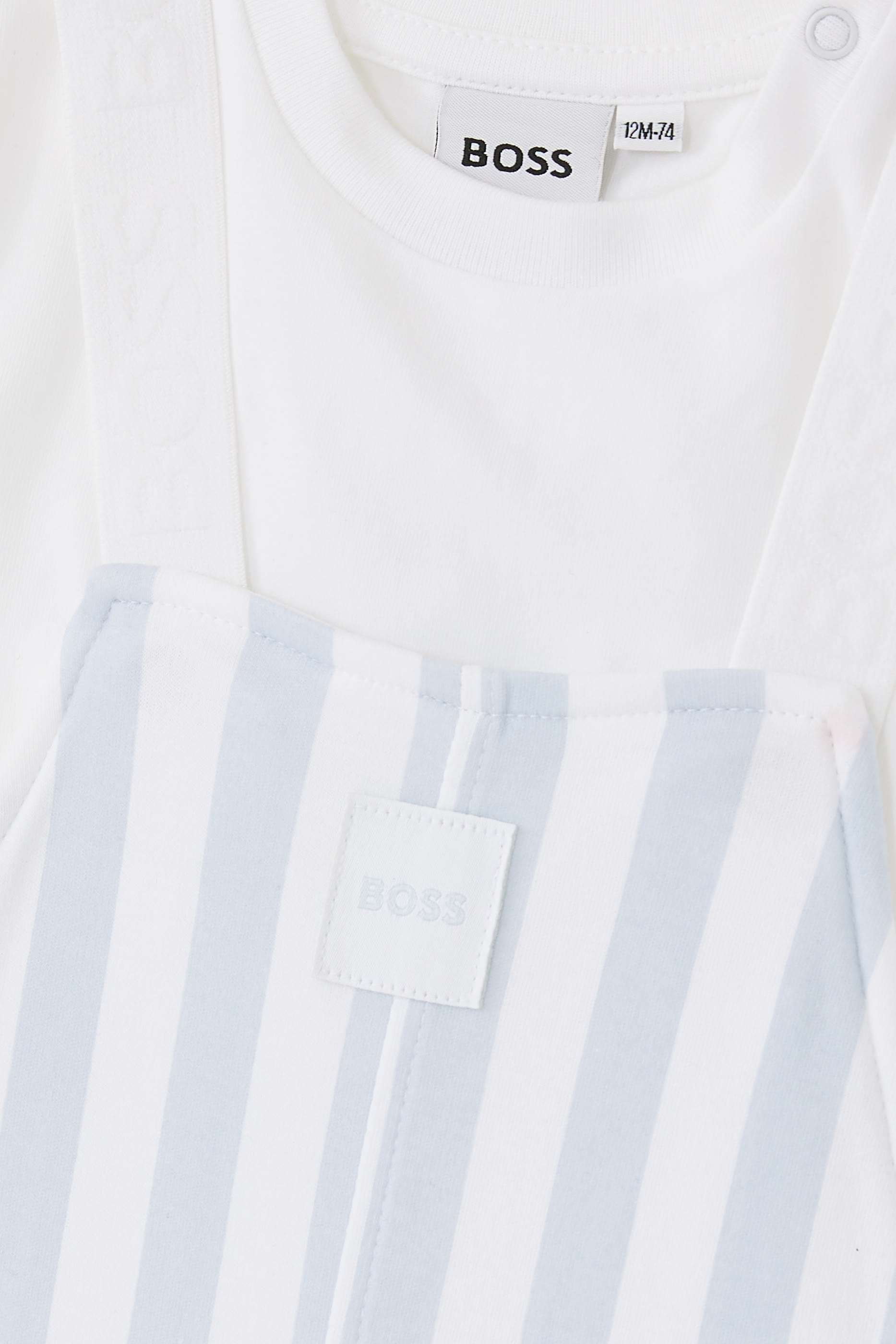 طقم تيشيرت ودنغري للأطفال