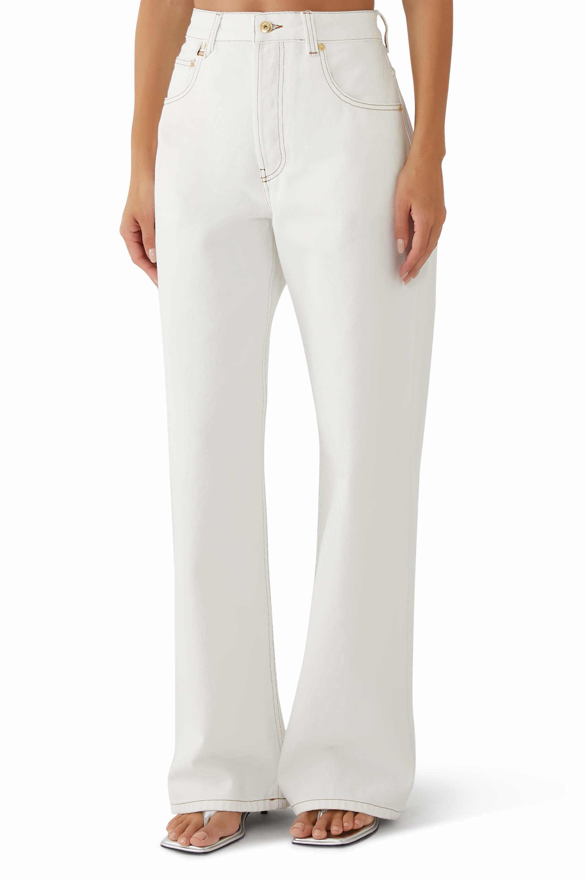 بنطال دنيم بقصة ساق واسعة