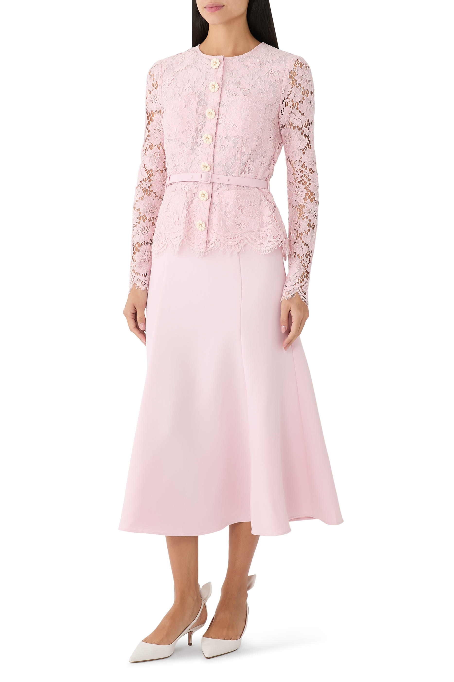 فستان متوسط الطول بقصة مستقيمة دانتيل