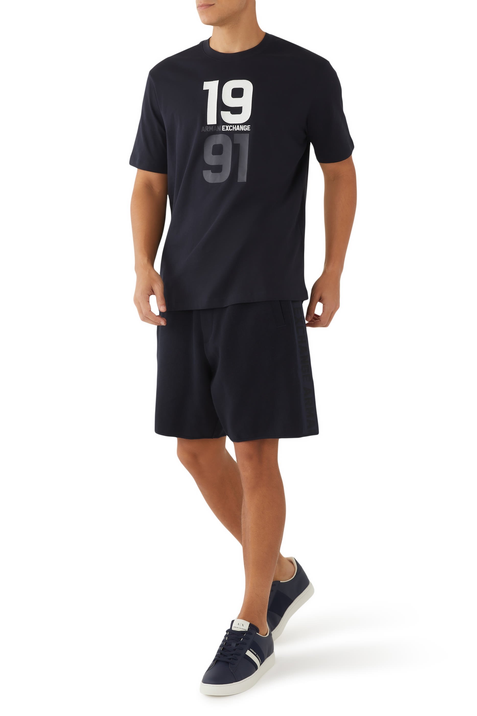 شورت بشريط شعار الماركة